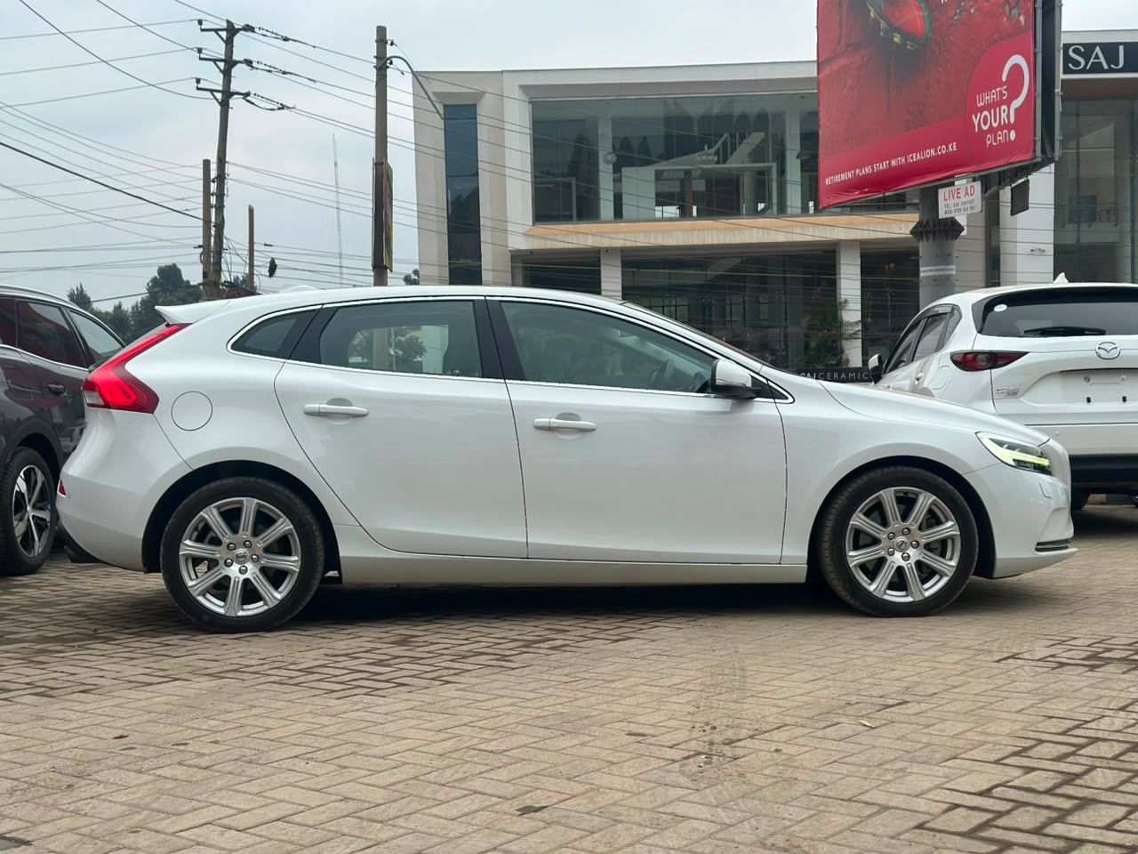 2019 Volvo V40 T3 Cross Country  thumbnail 7