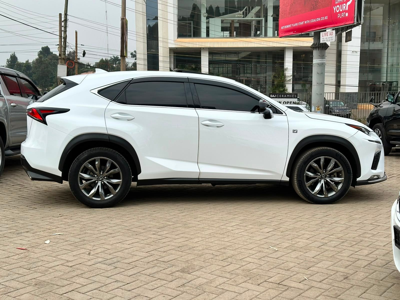 2018 Lexus NX300 fsport - view 3