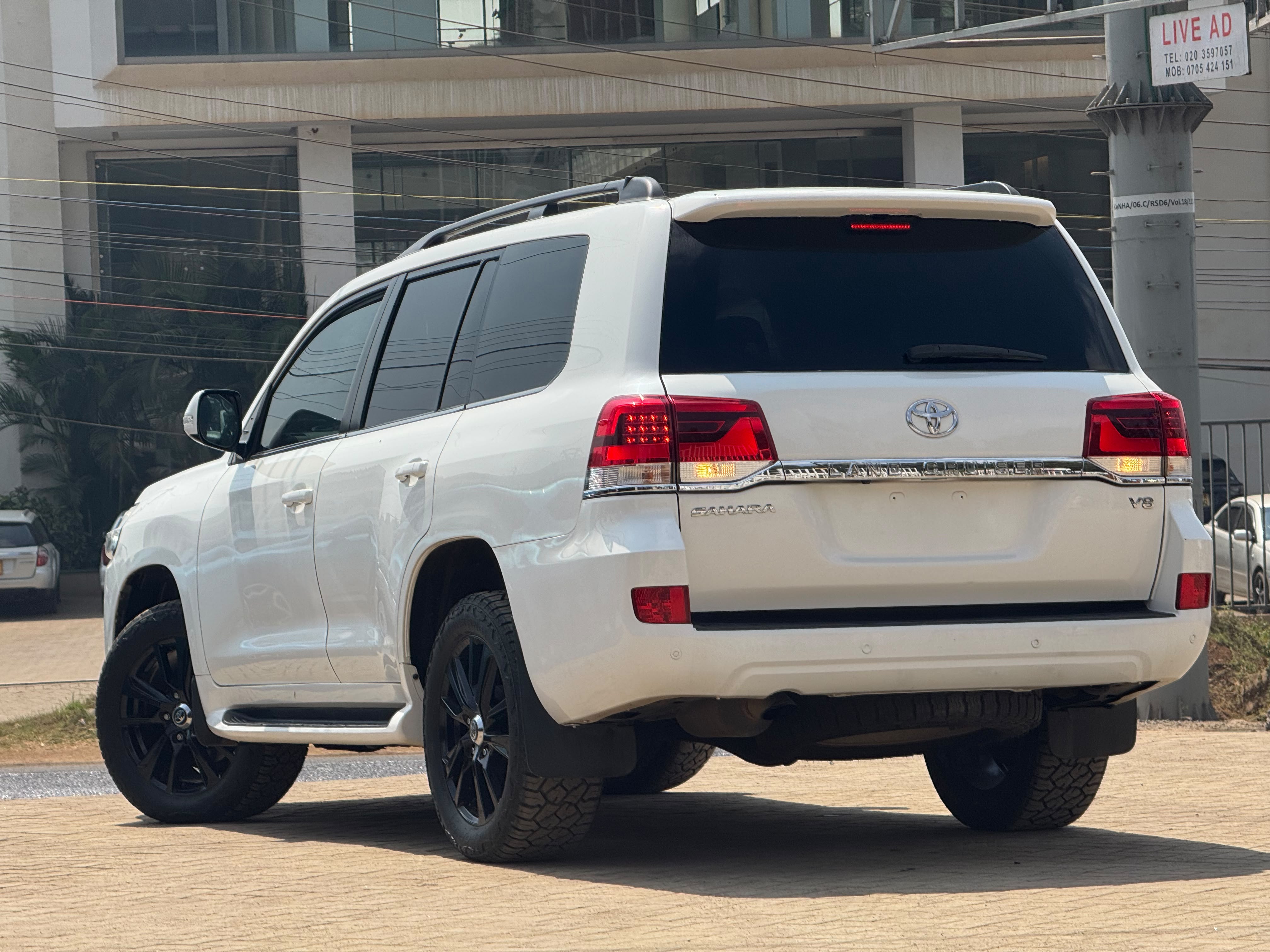 2018 Toyota landcruiser V8  thumbnail 4