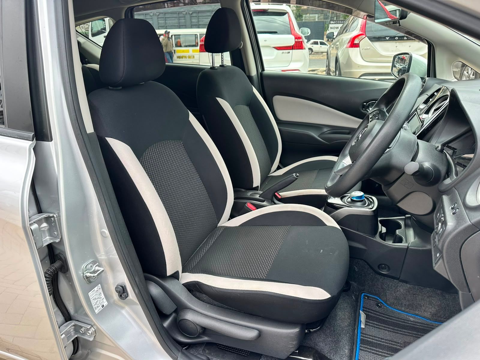 2020 Nissan note e-power thumbnail 7