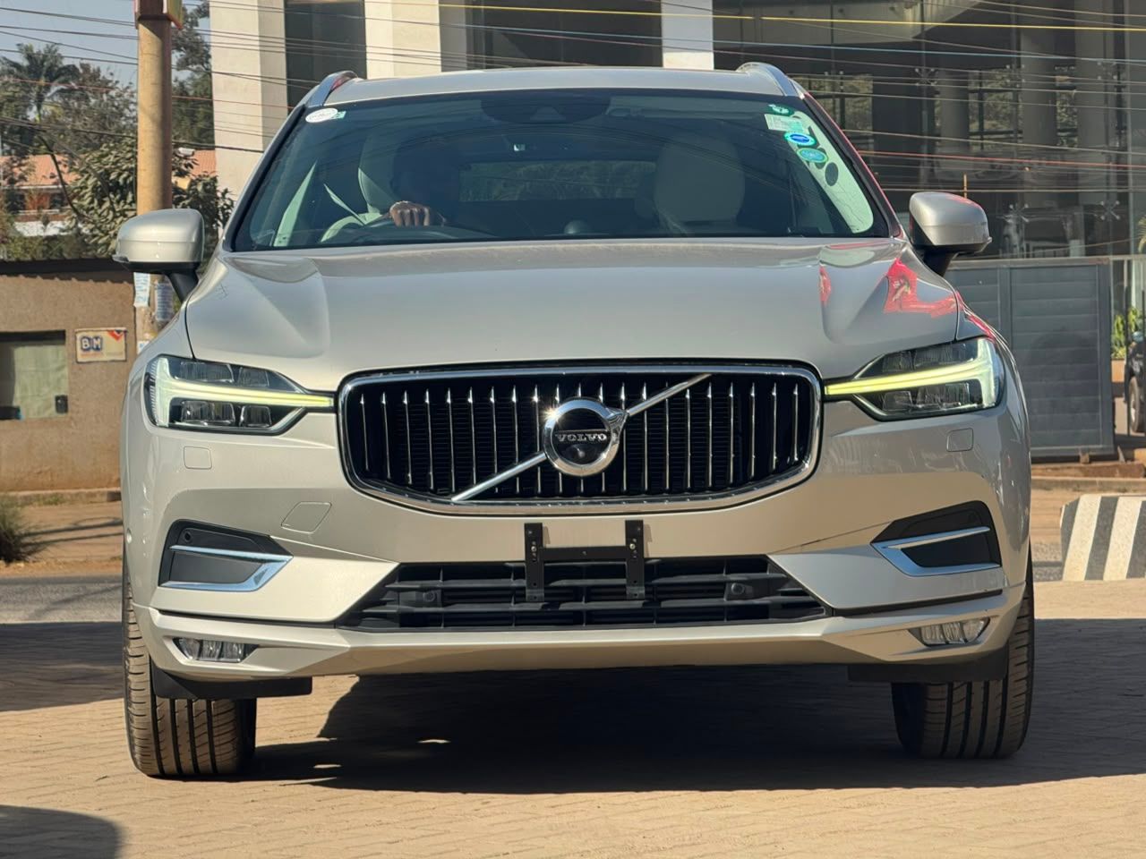 2019 Volvo Xc60 T5 inscription  thumbnail 3