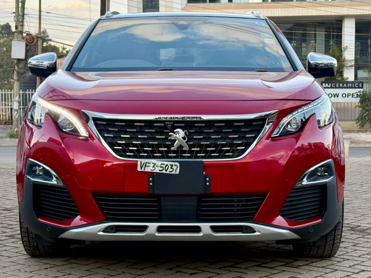 2019 Peugeot 3008 GT - view 3