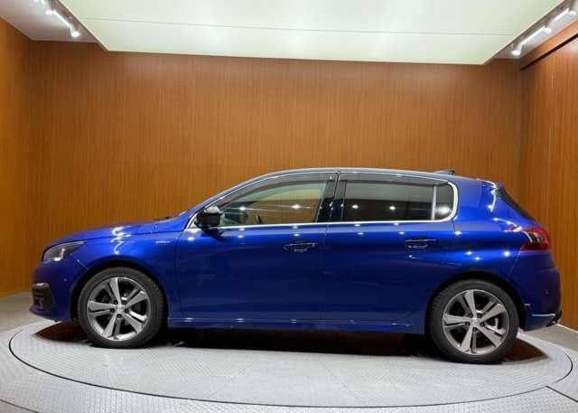 2019 Peugeot 308 - view 3