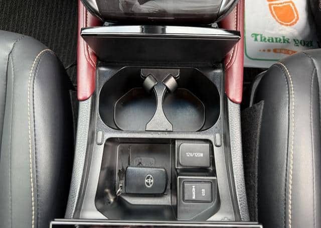 2019 Toyota Harrier thumbnail 7