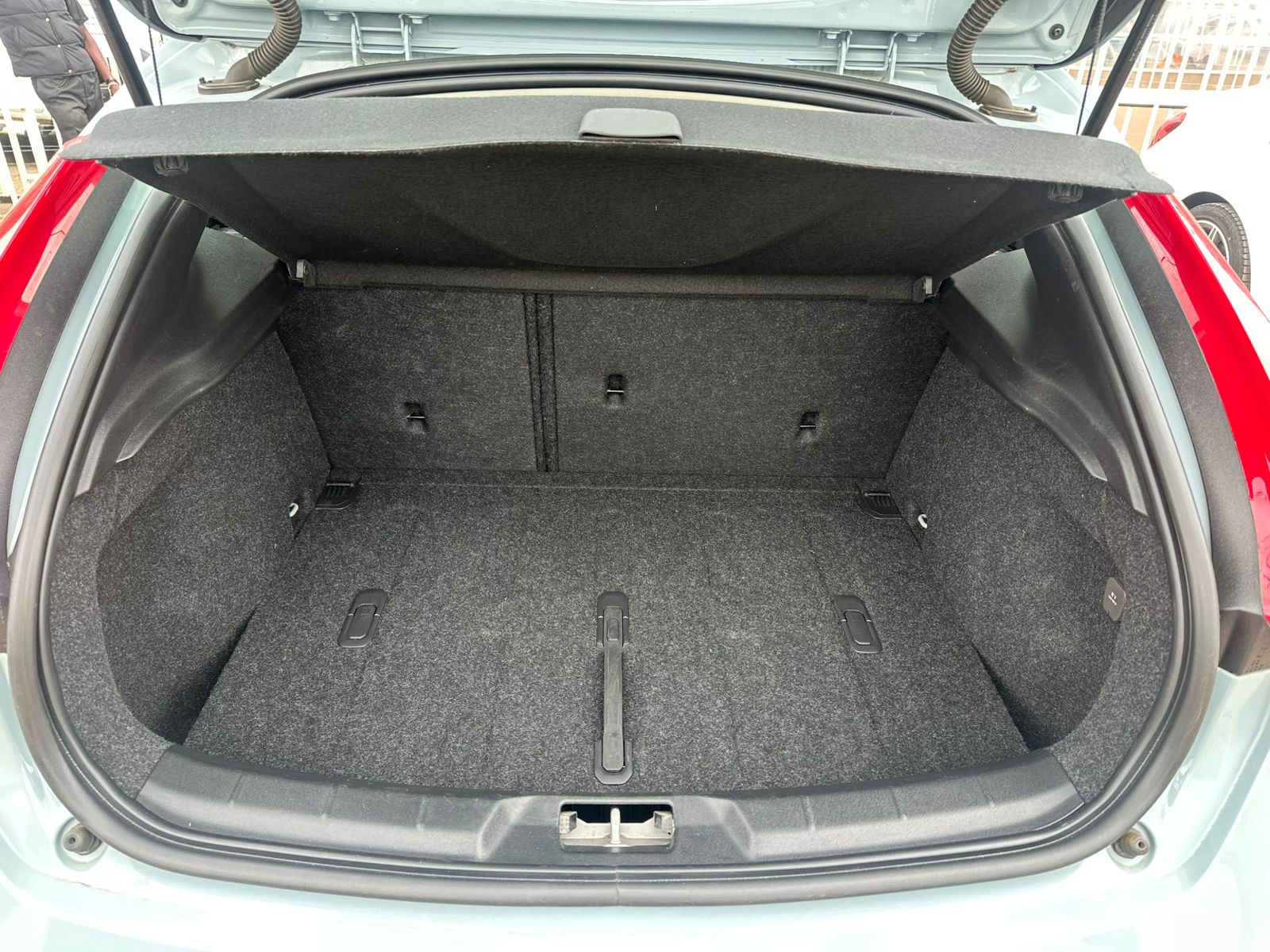 2019 Volvo V40 T2 thumbnail 10
