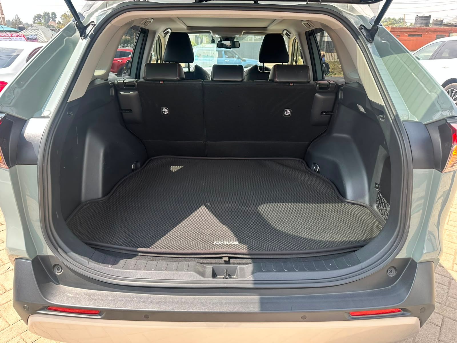 2019 Toyota RAV4 Adventure thumbnail 11