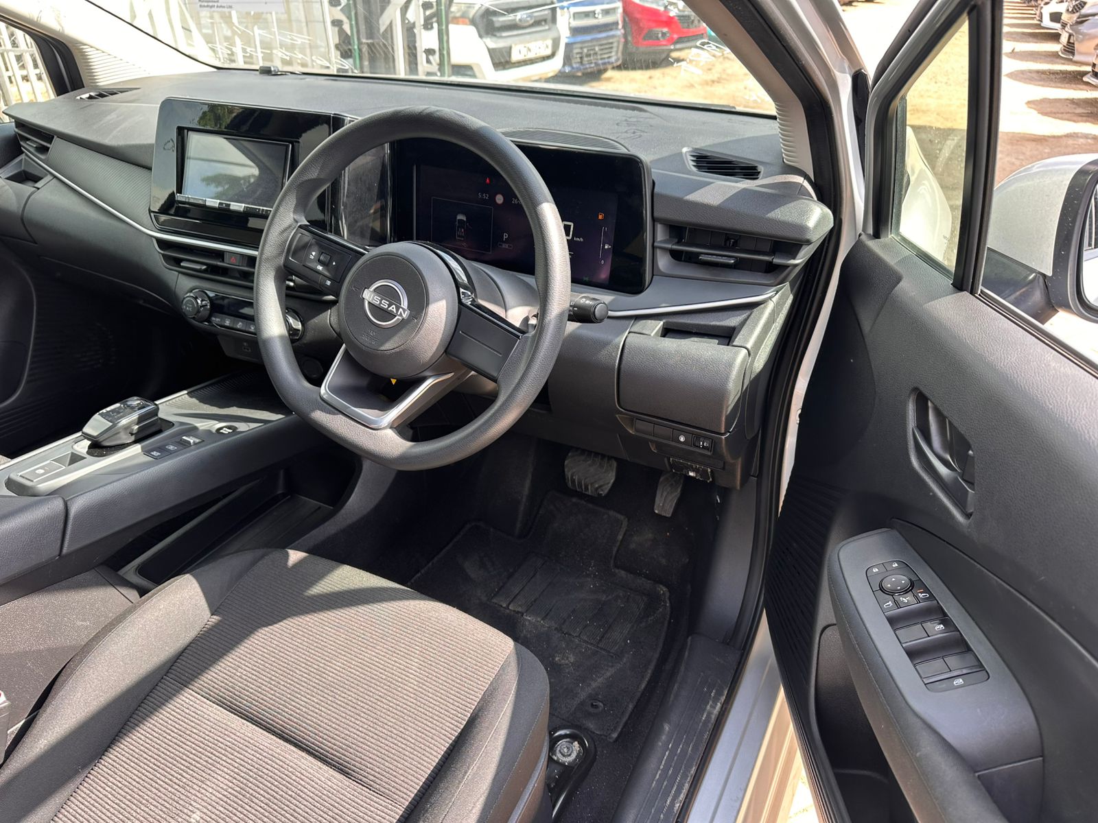 2021 Nissan Note e-Power thumbnail 7