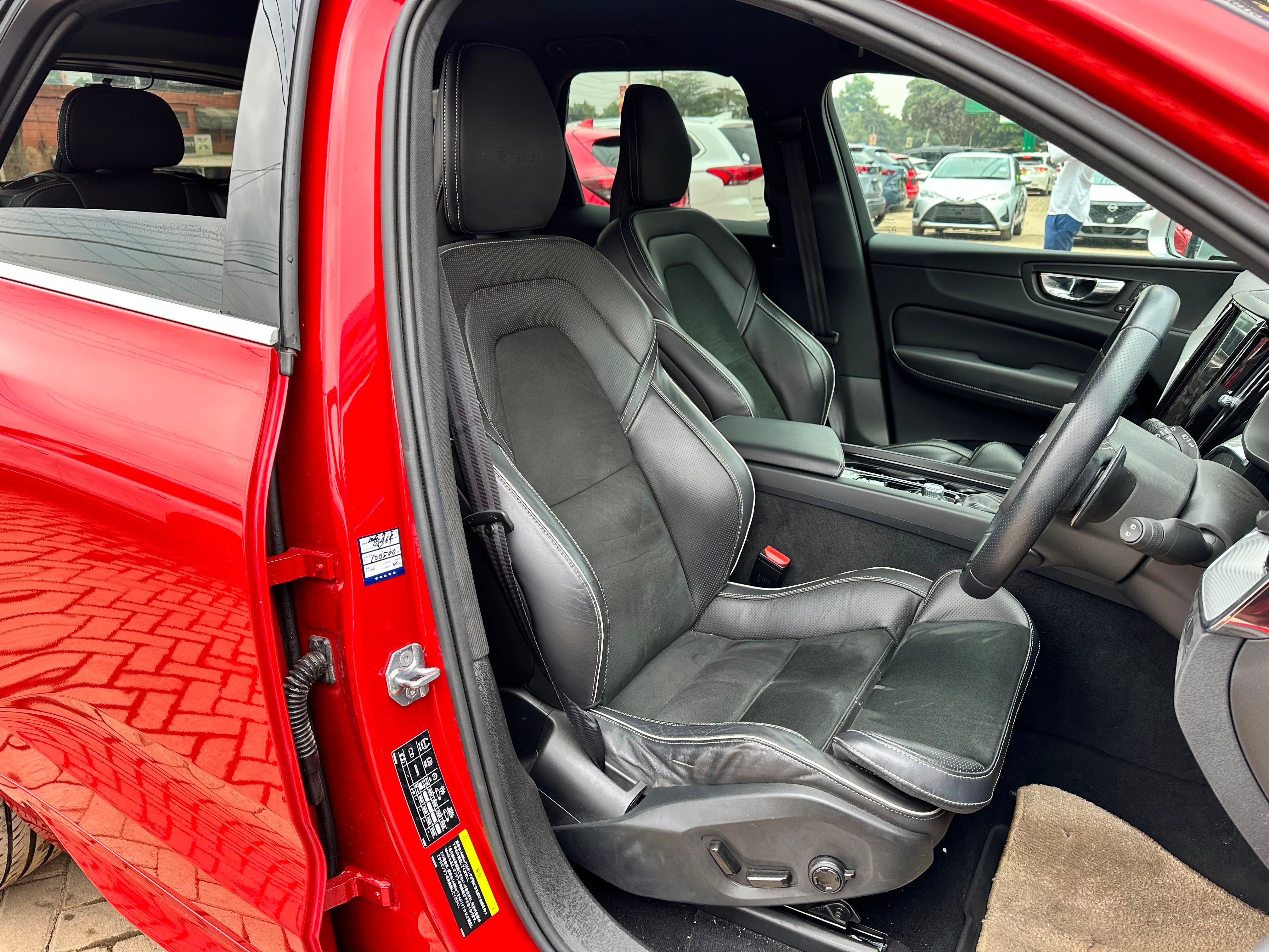 2019 volvo XC60 D4 inscription thumbnail 11