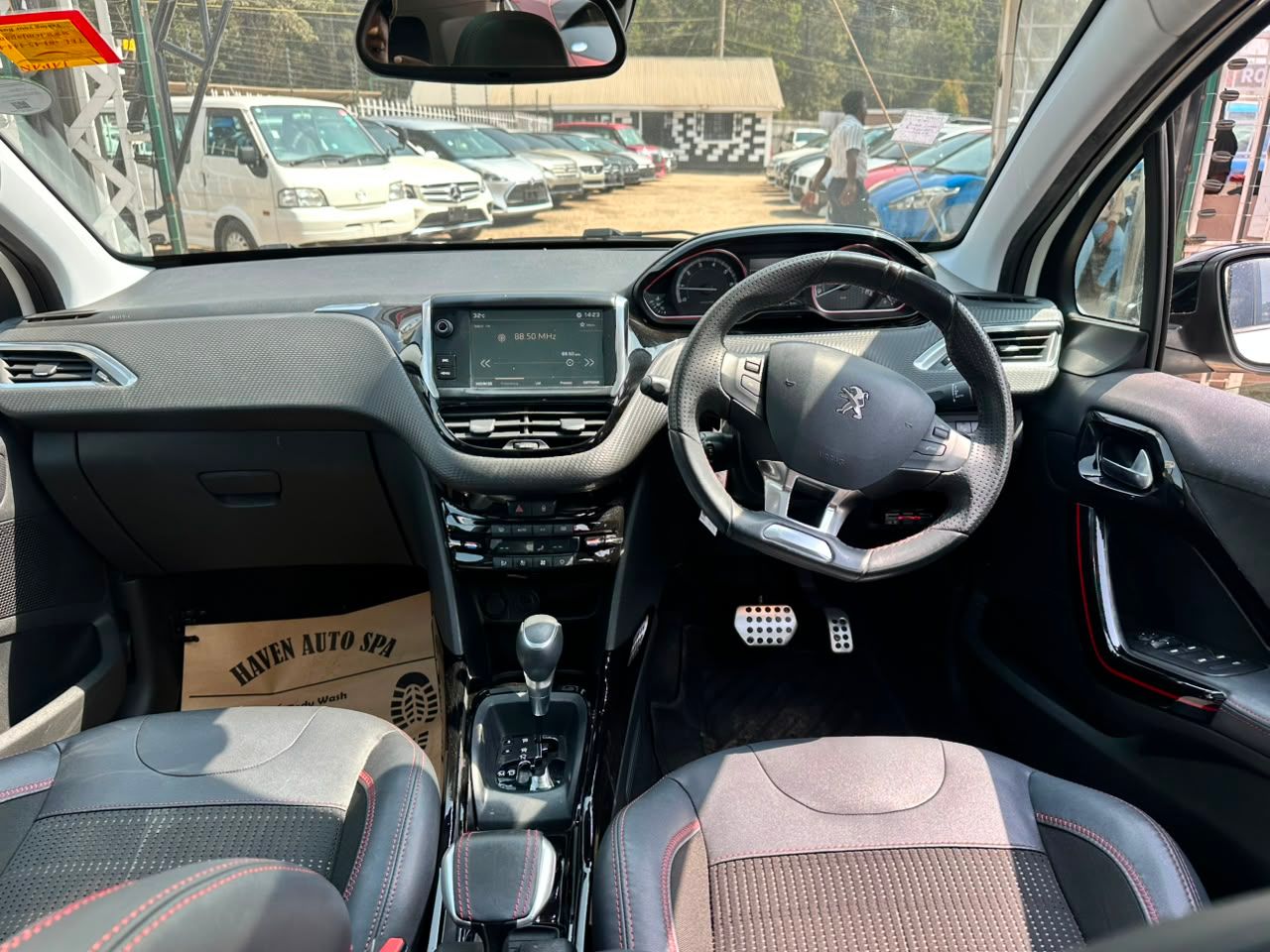 2019 Peugeot 2008 thumbnail 8