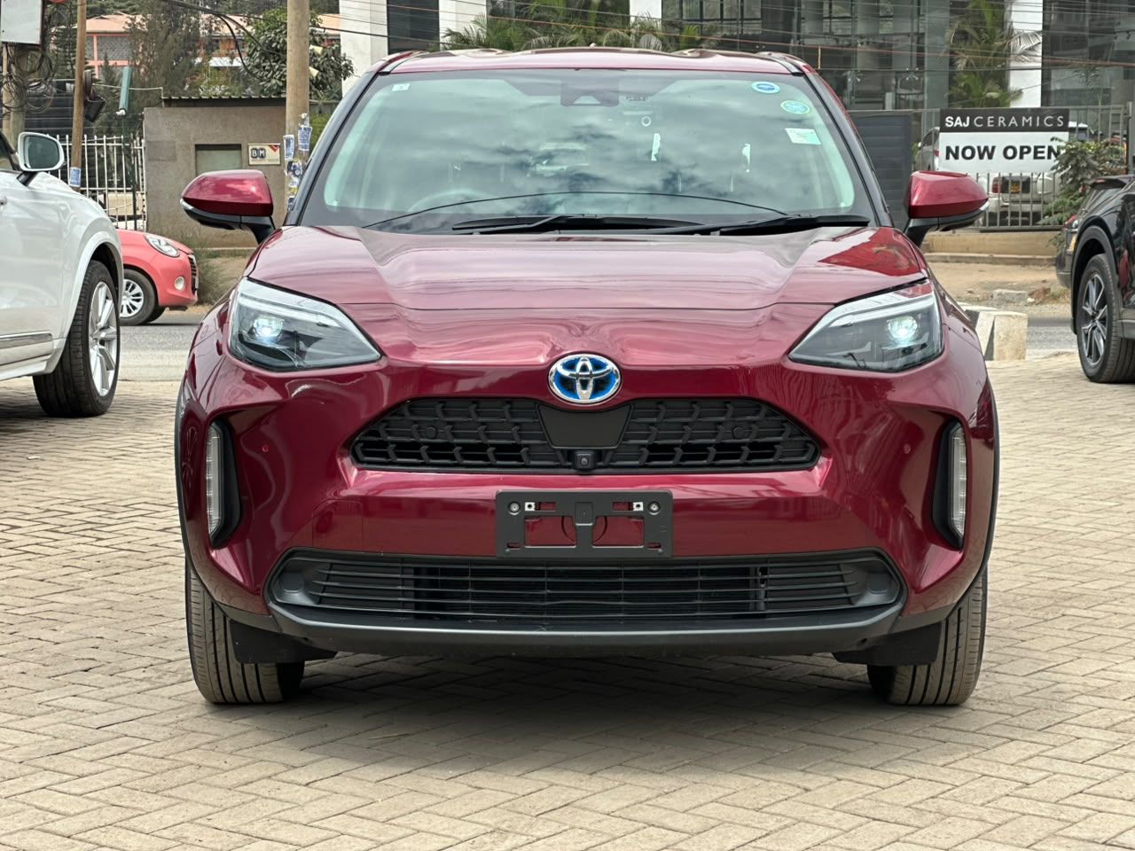 2021 Toyota Yaris Cross E-Four - view 3