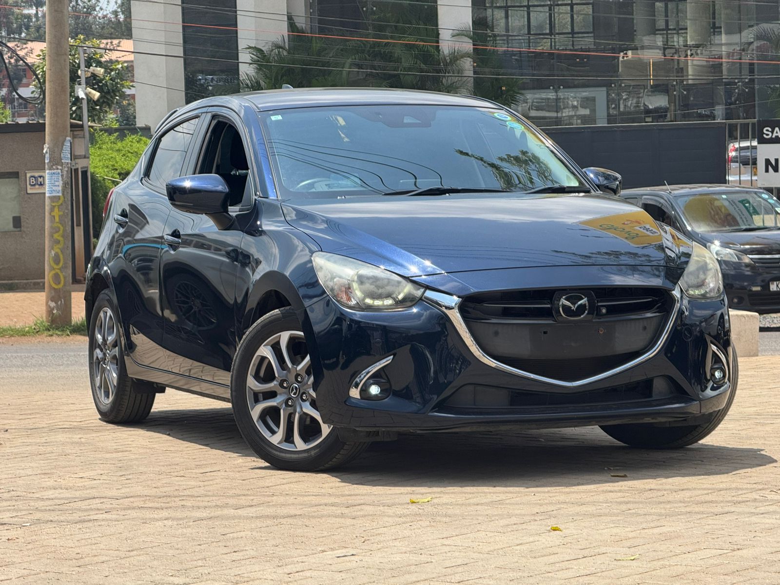 2019 Mazda Demio - view 2