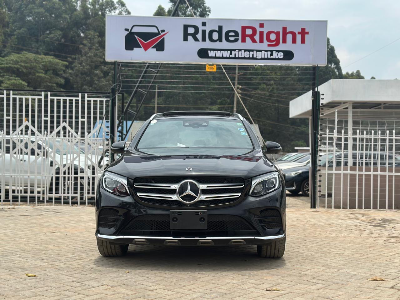 2018 Mercedes Benz GLC 220D - view 3