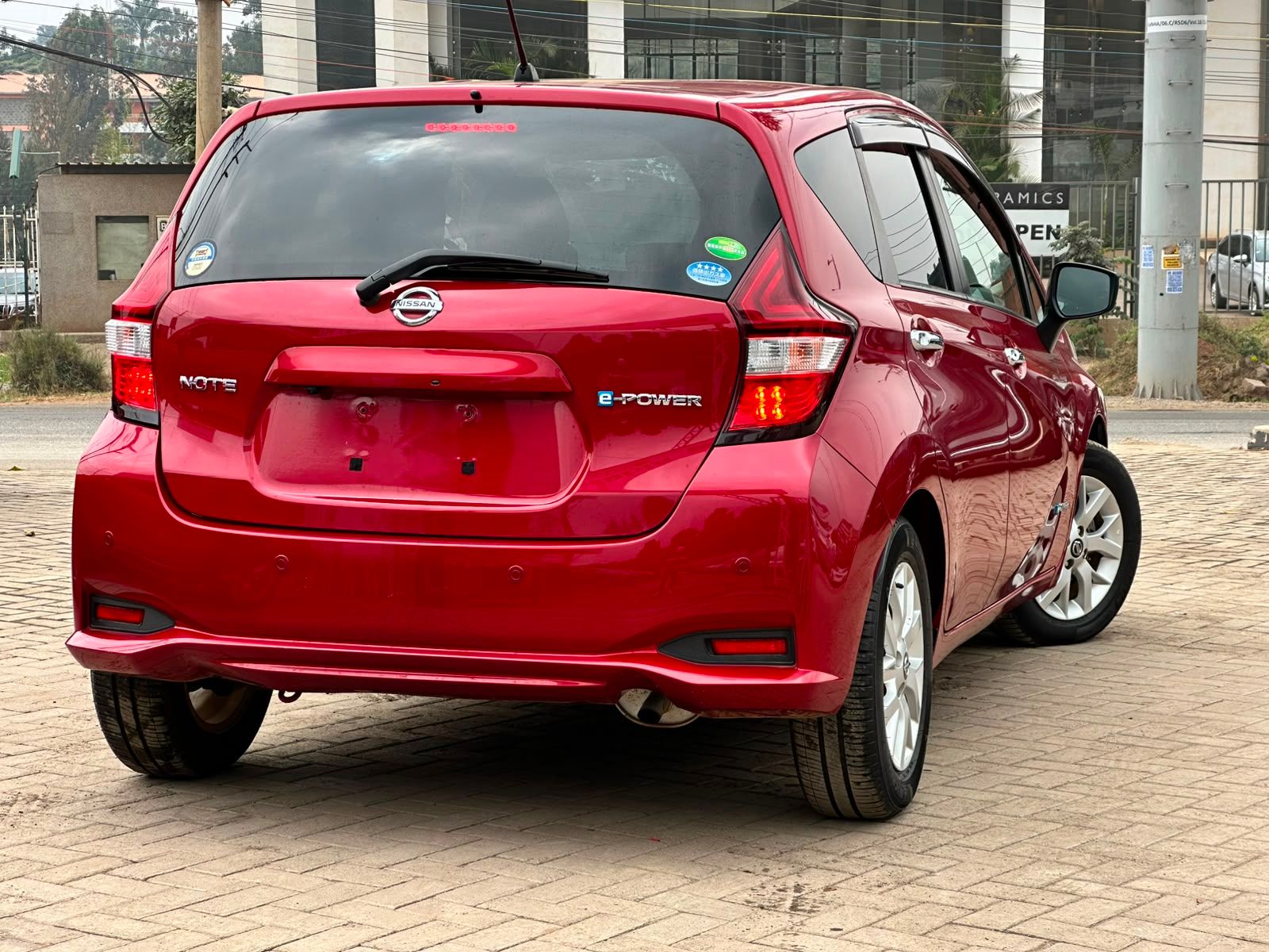 2019 Nissan Note E-power thumbnail 5