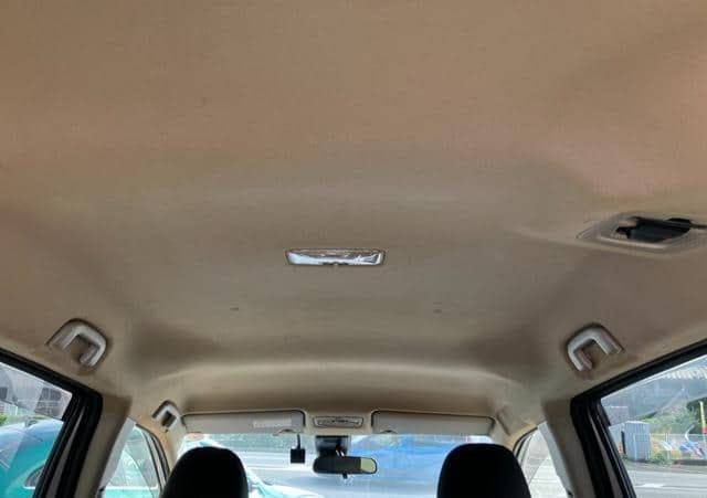 2019 Toyota Sienta thumbnail 6