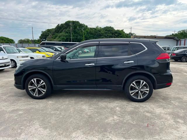 2019 Nissan X-Trail - view 3