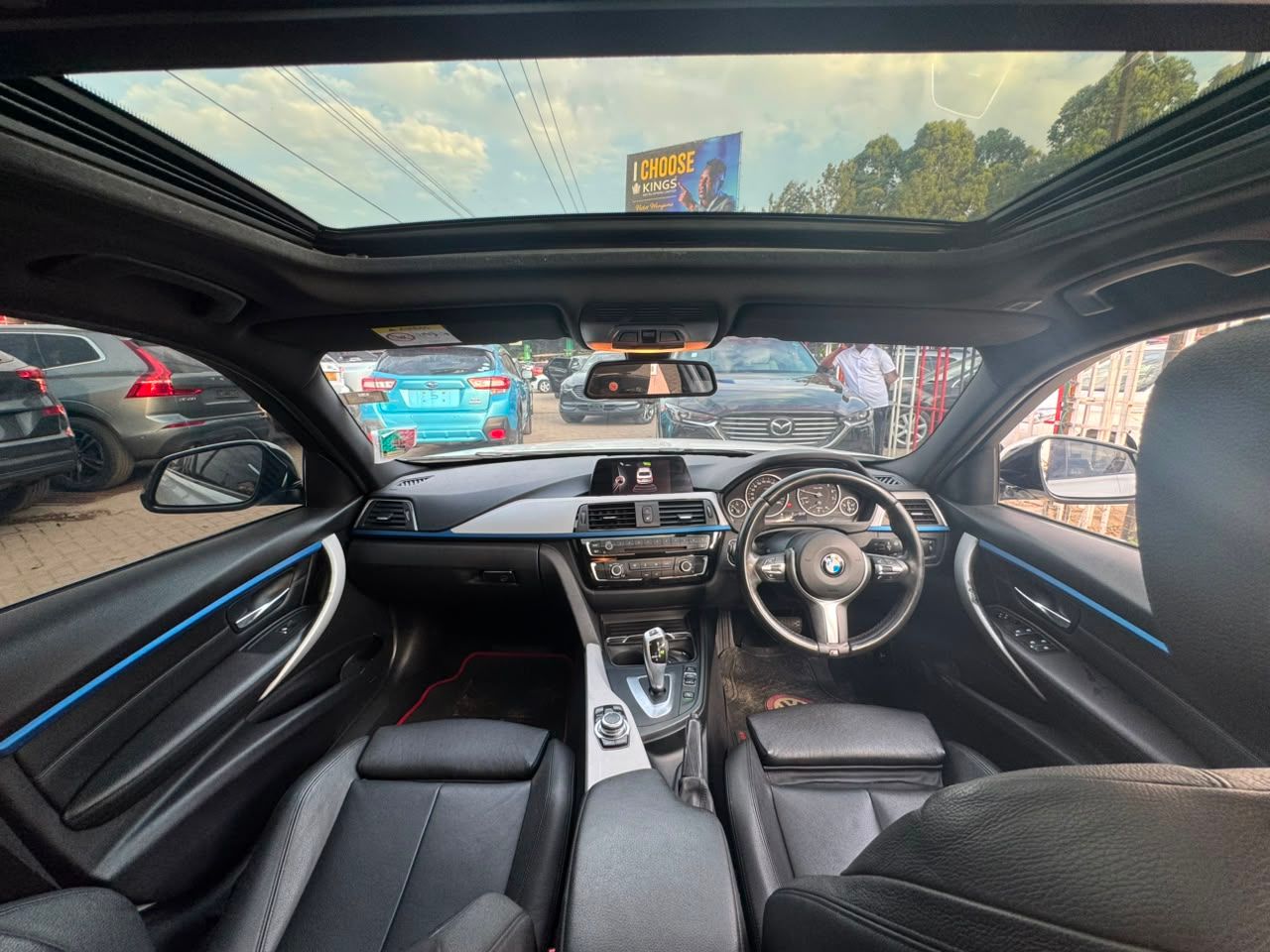 2017 BMW 318i thumbnail 9