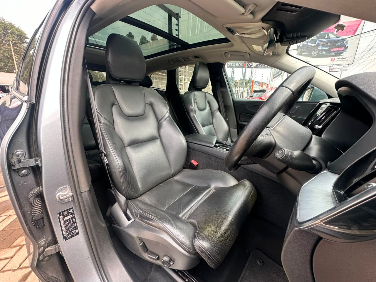 2018 Volvo XC60 T5 thumbnail 7