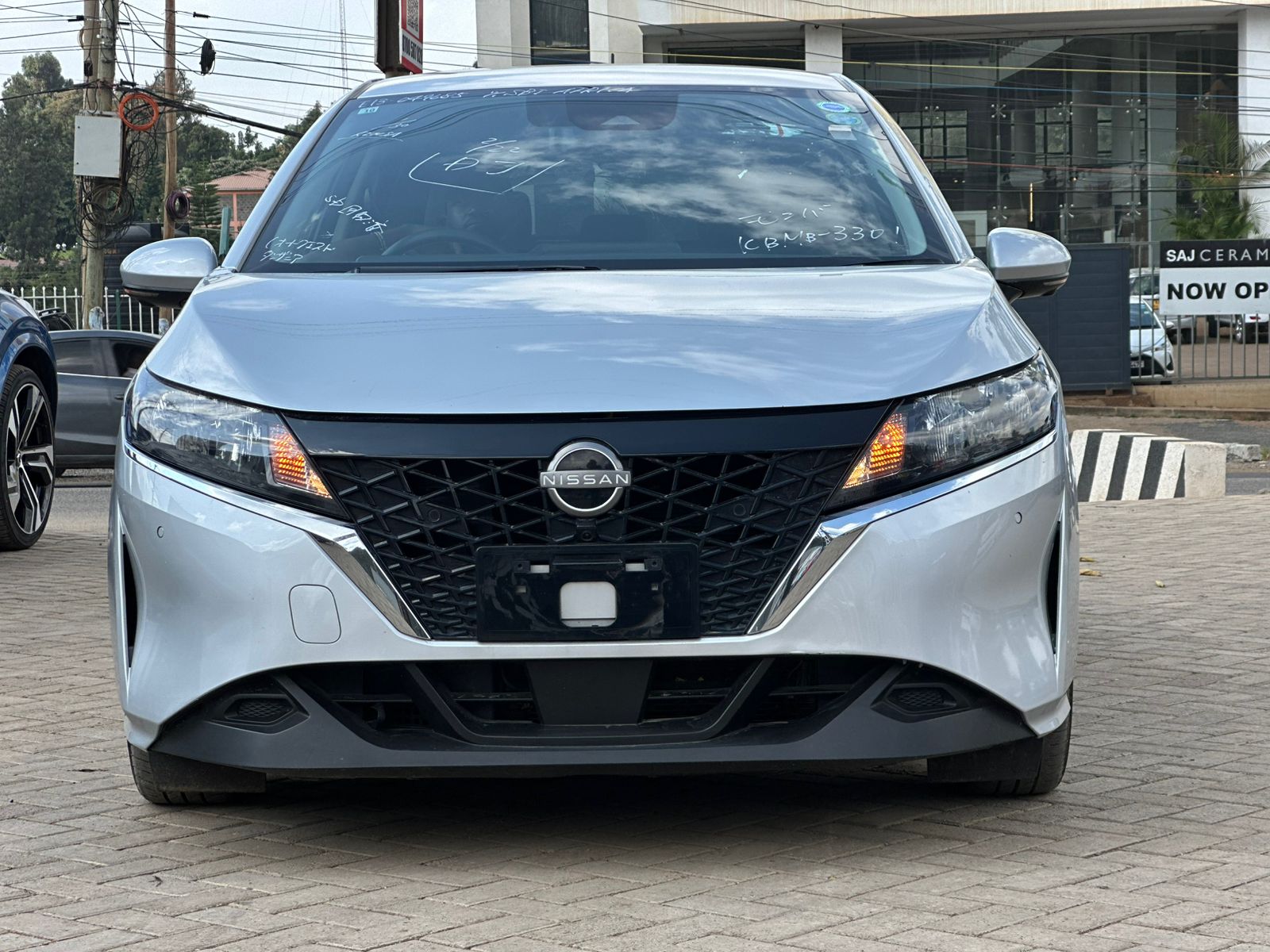 2021 Nissan Note e-Power - view 3