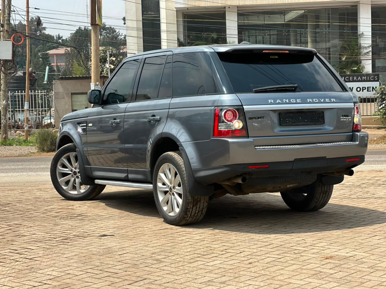 2012 Range Rover Sport SDV6  thumbnail 4
