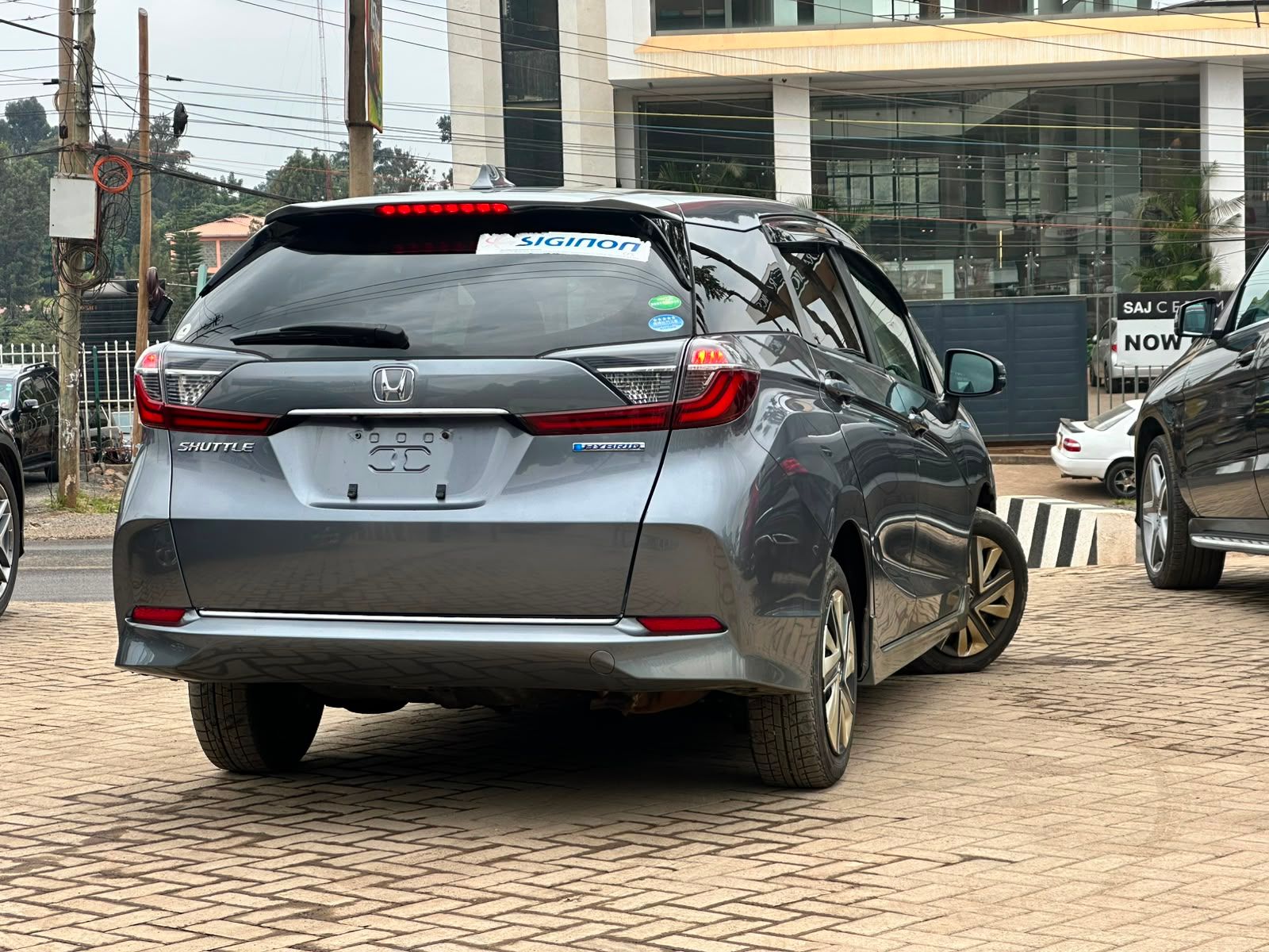 2019 Honda fit shuttle hybrid thumbnail 3