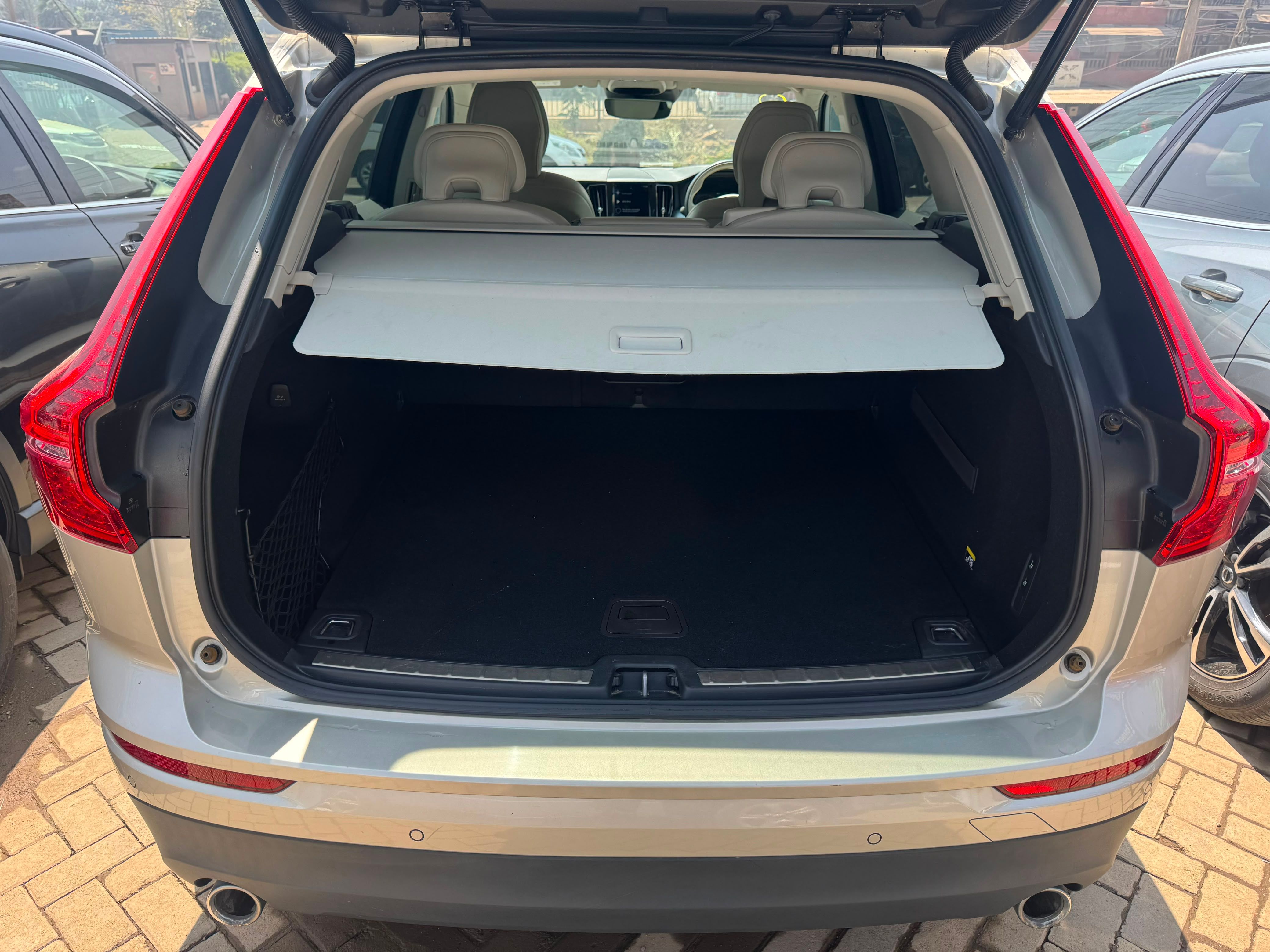 2019 Volvo Xc60 D4 thumbnail 11