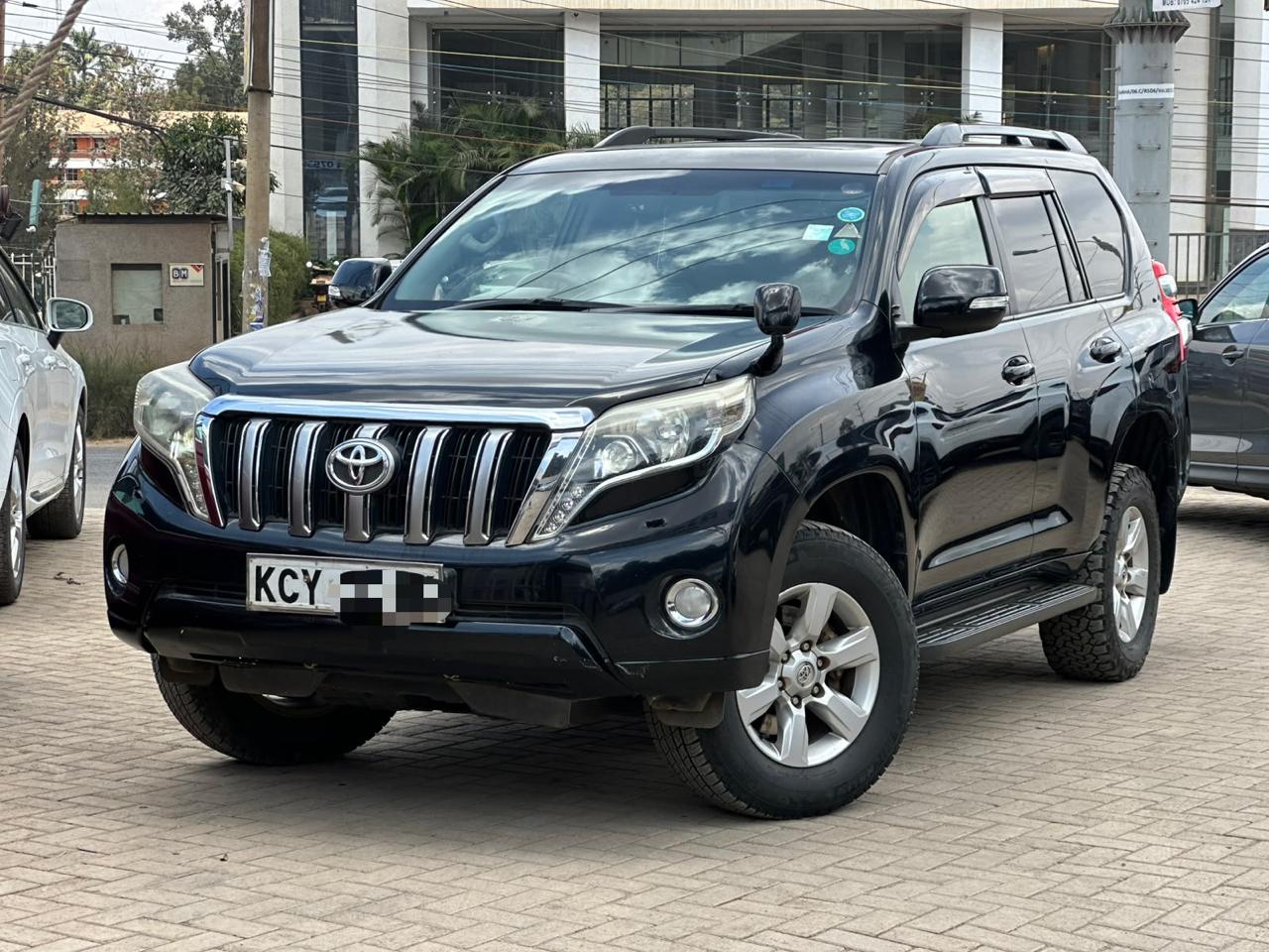 2014 Toyota Landcruiser Prado TX - view 2