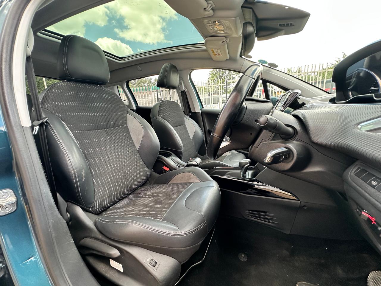 2019 Peugeot 2008 Allure thumbnail 7