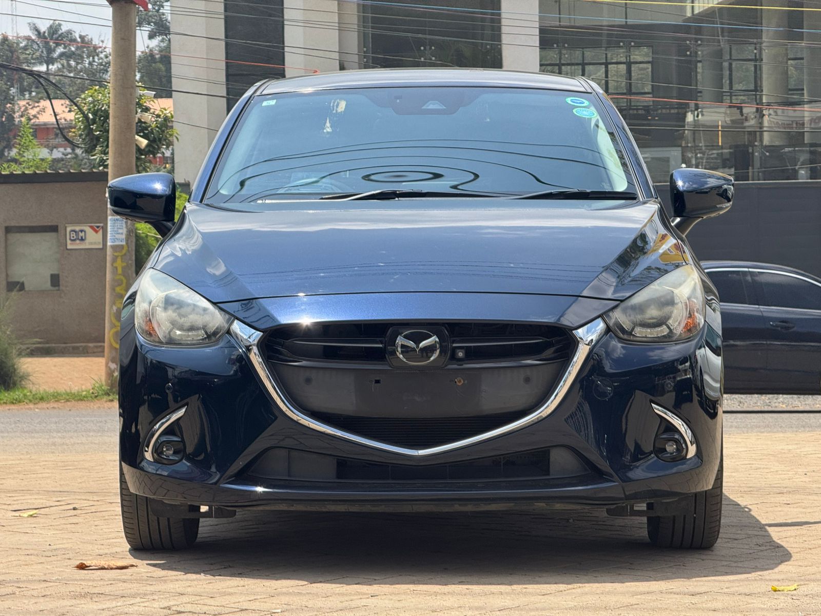 2019 Mazda Demio - view 3