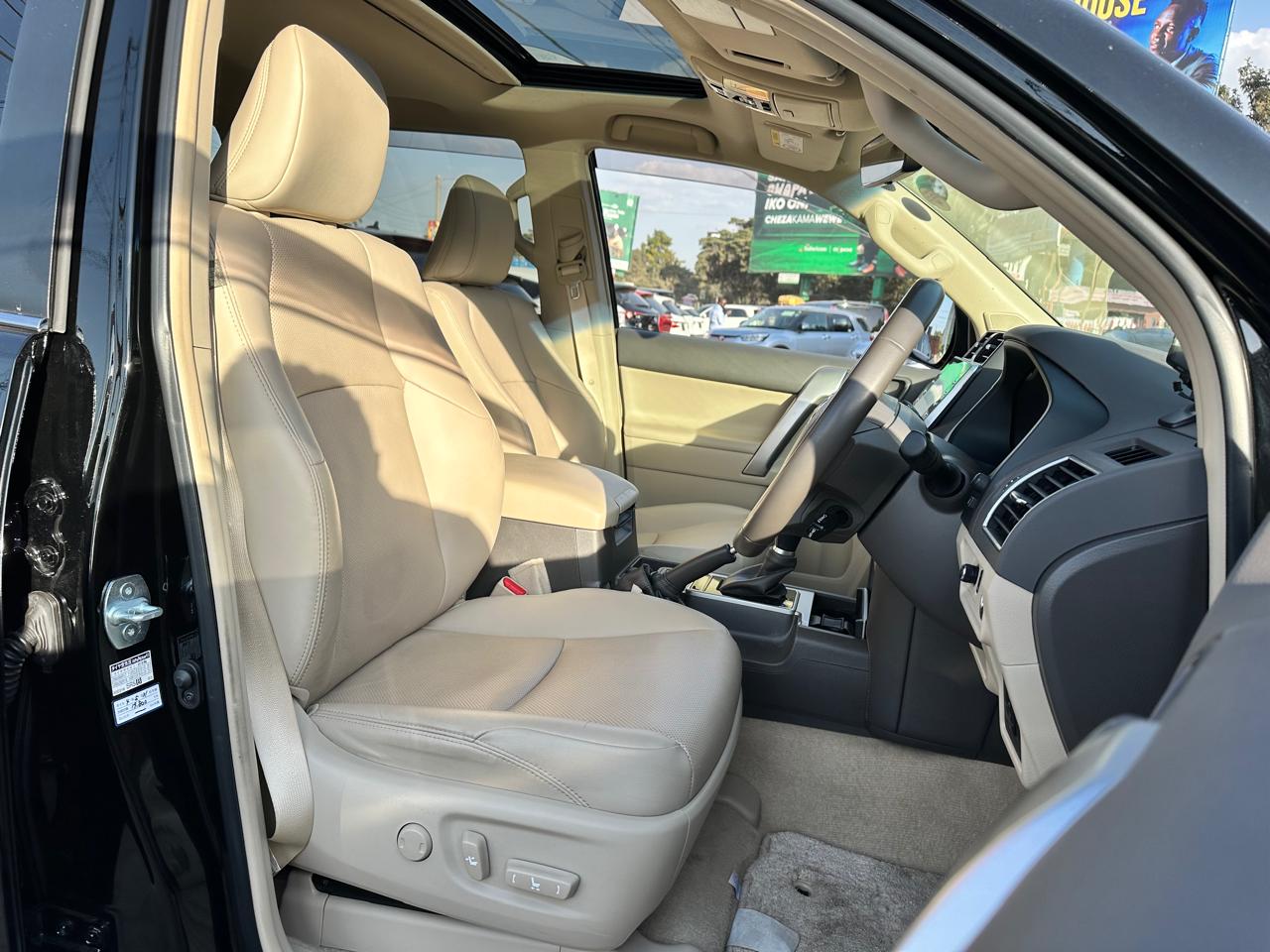 2021 Toyota Land Cruiser Prado TXL thumbnail 10
