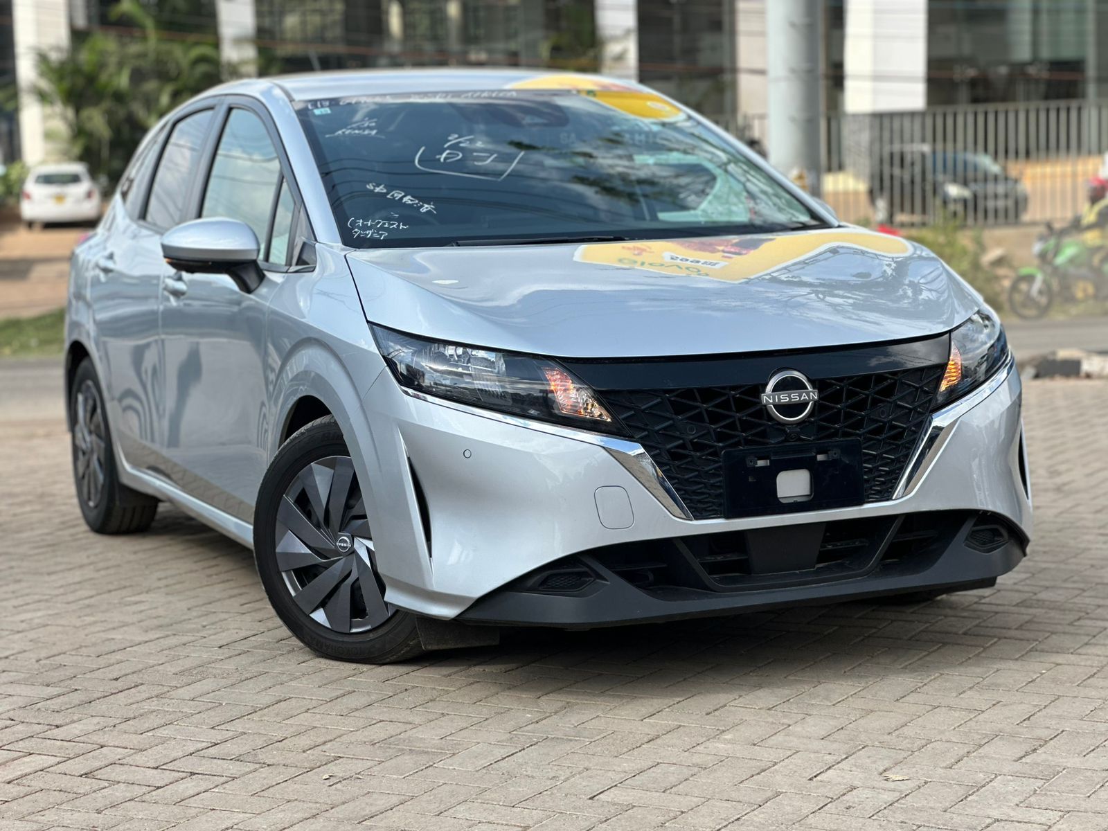 2021 Nissan Note e-Power - view 2