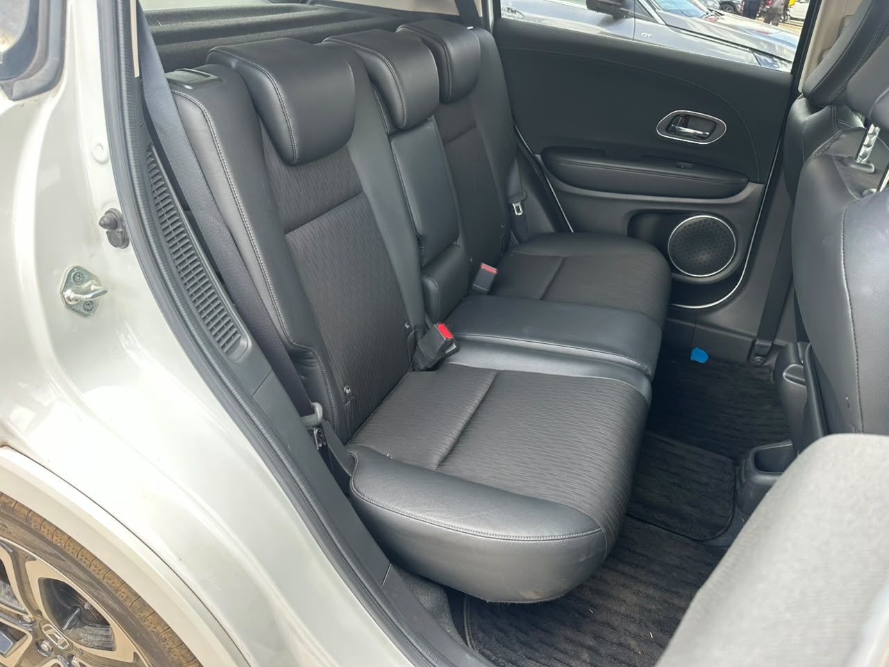 2019 Honda Vezel Hybrid thumbnail 9