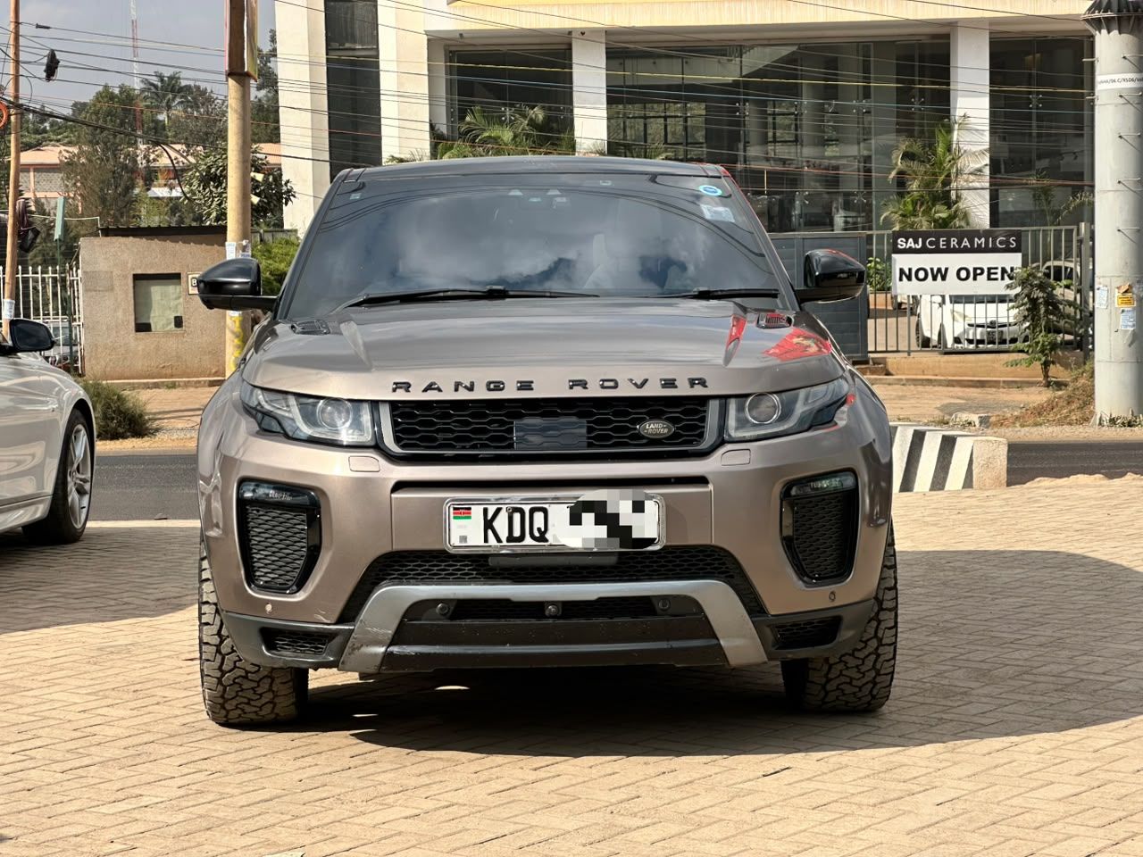 2017 Range Rover Evoque thumbnail 3