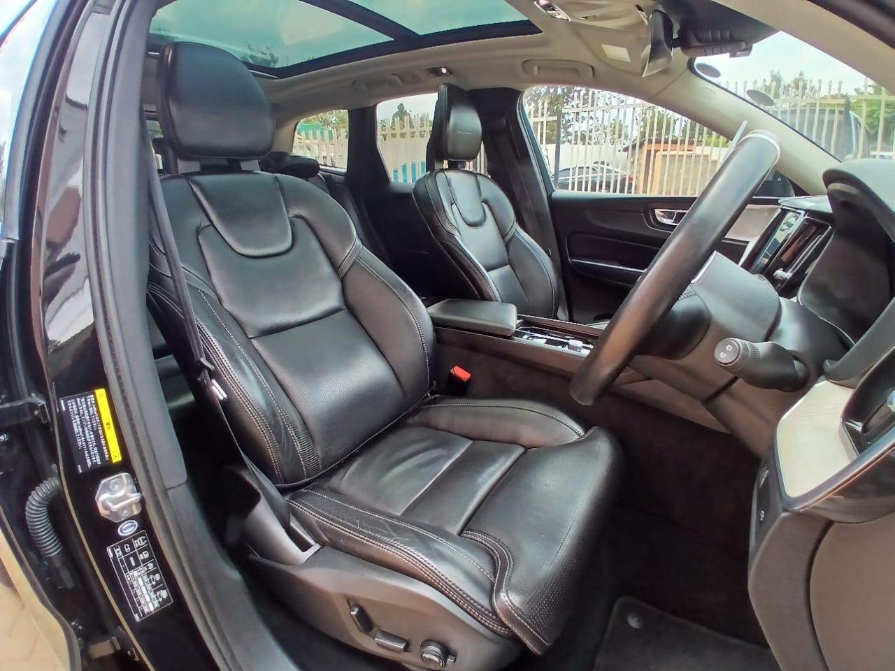 2018 Volvo XC60 D4 Inscription thumbnail 6