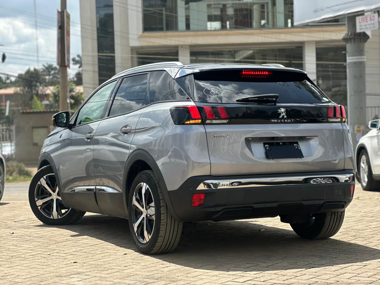 2019 Peugeot 3008 Allure thumbnail 4