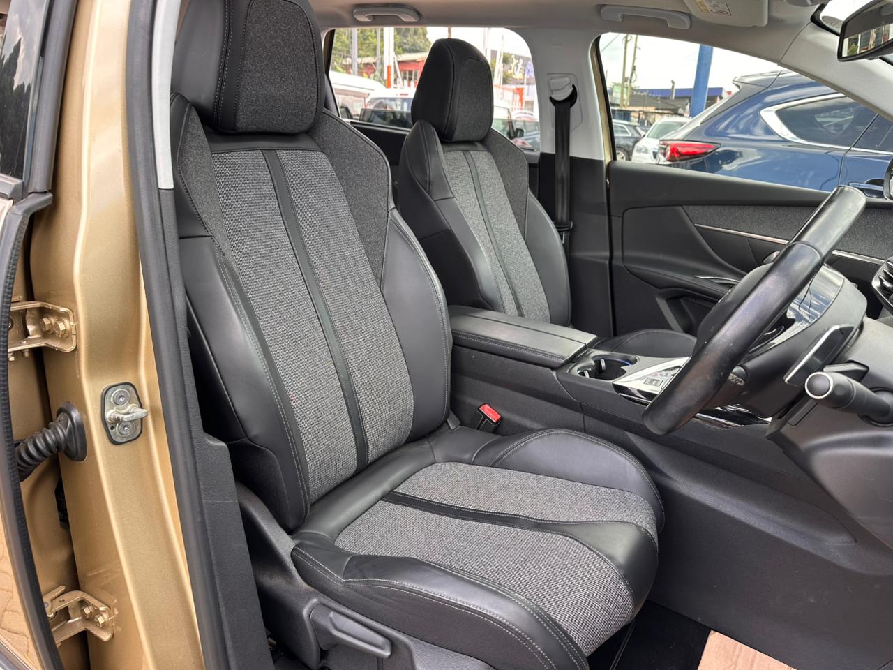 2019 Peugeot 5008 thumbnail 7