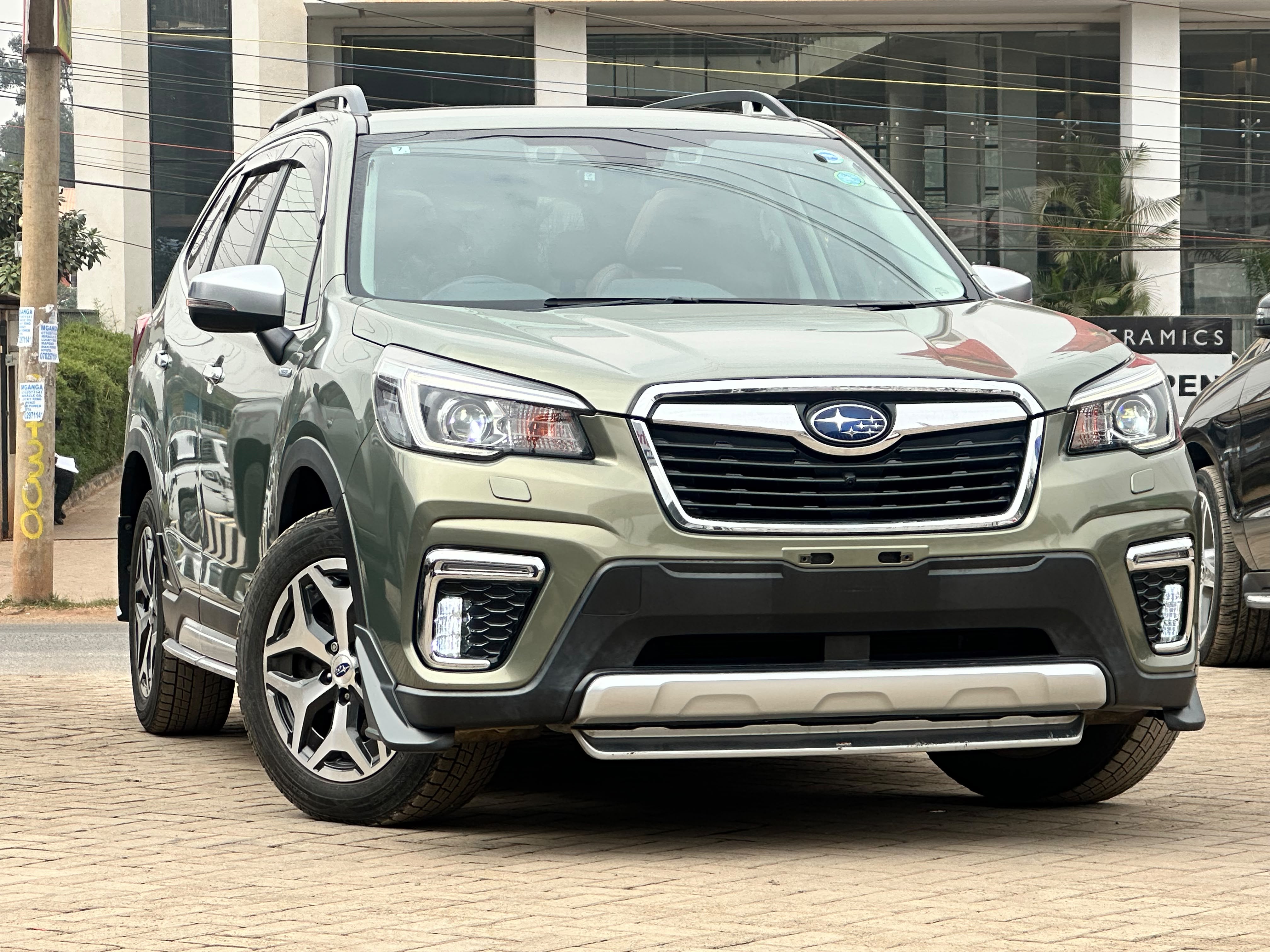 2020 Subaru Forester e-Boxer - view 2