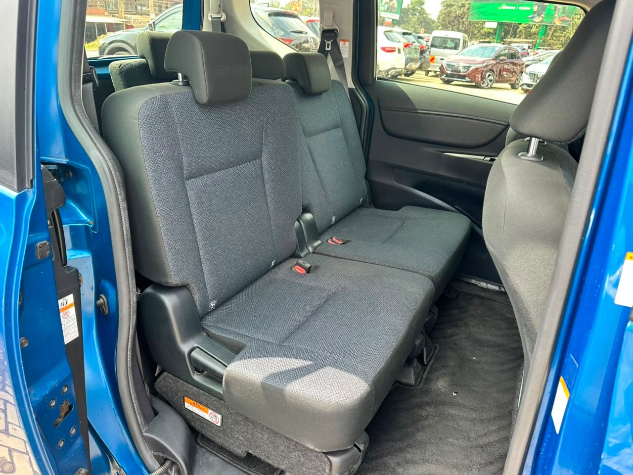 2018 Toyota Sienta Non Hybrid thumbnail 11
