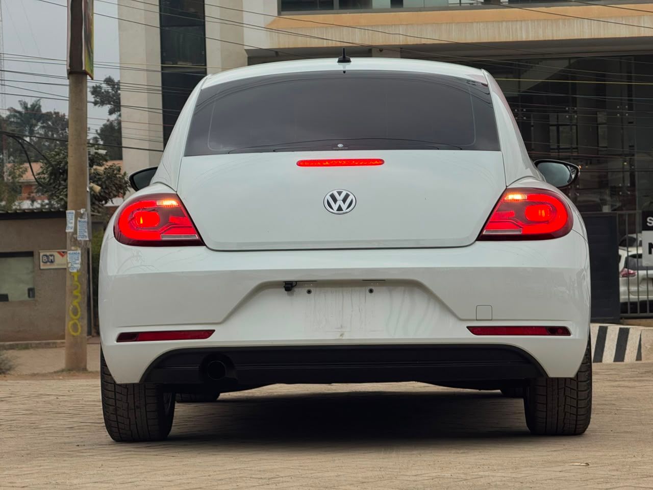 2019 Volkswagen Beetle thumbnail 6