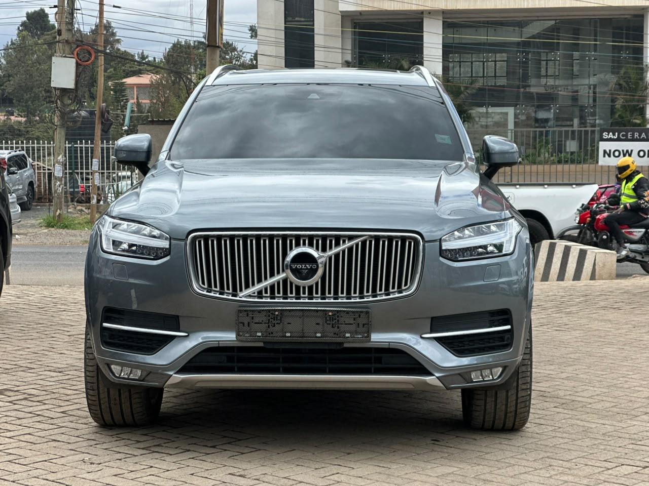 2019 Volvo XC90 D5 INSCRIPTION - view 3