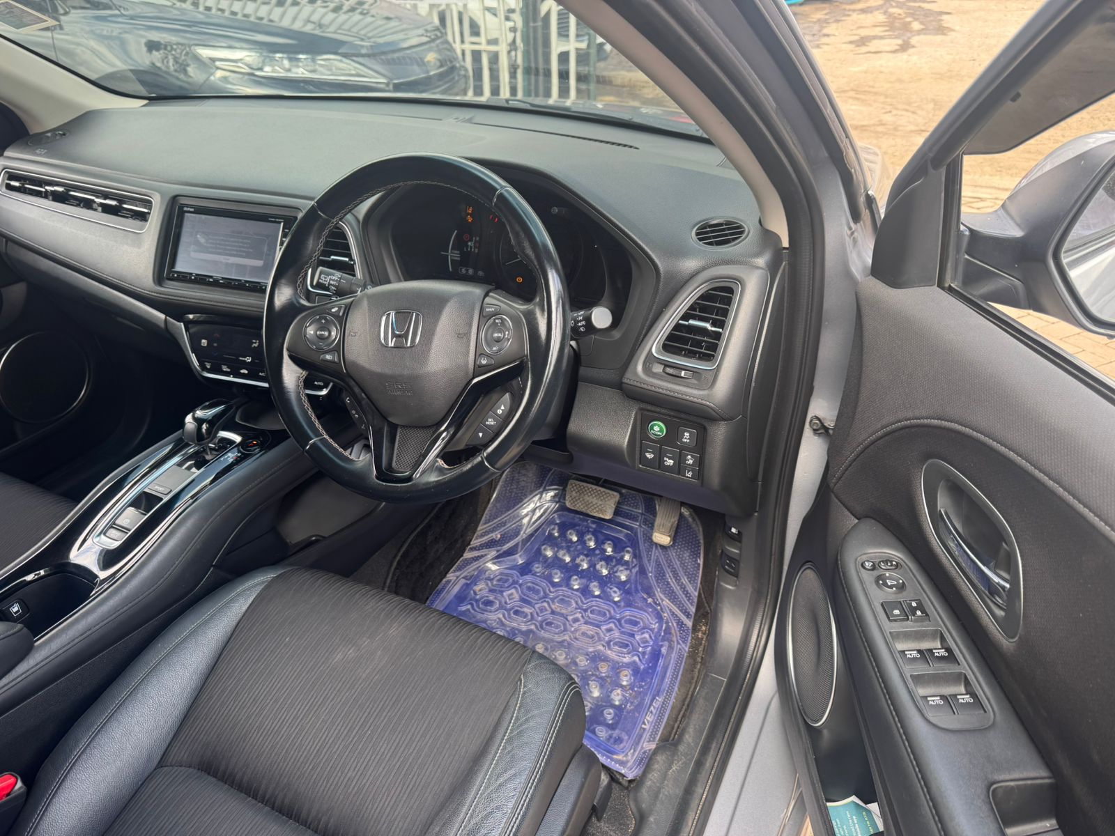 2018 Honda Vezel Hybrid thumbnail 7