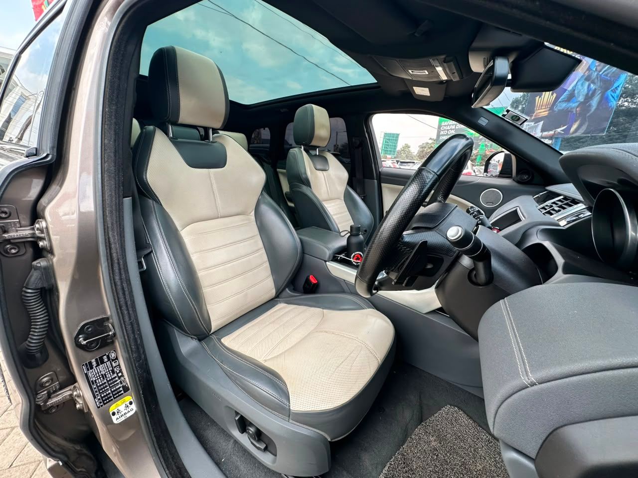 2017 Range Rover Evoque thumbnail 7