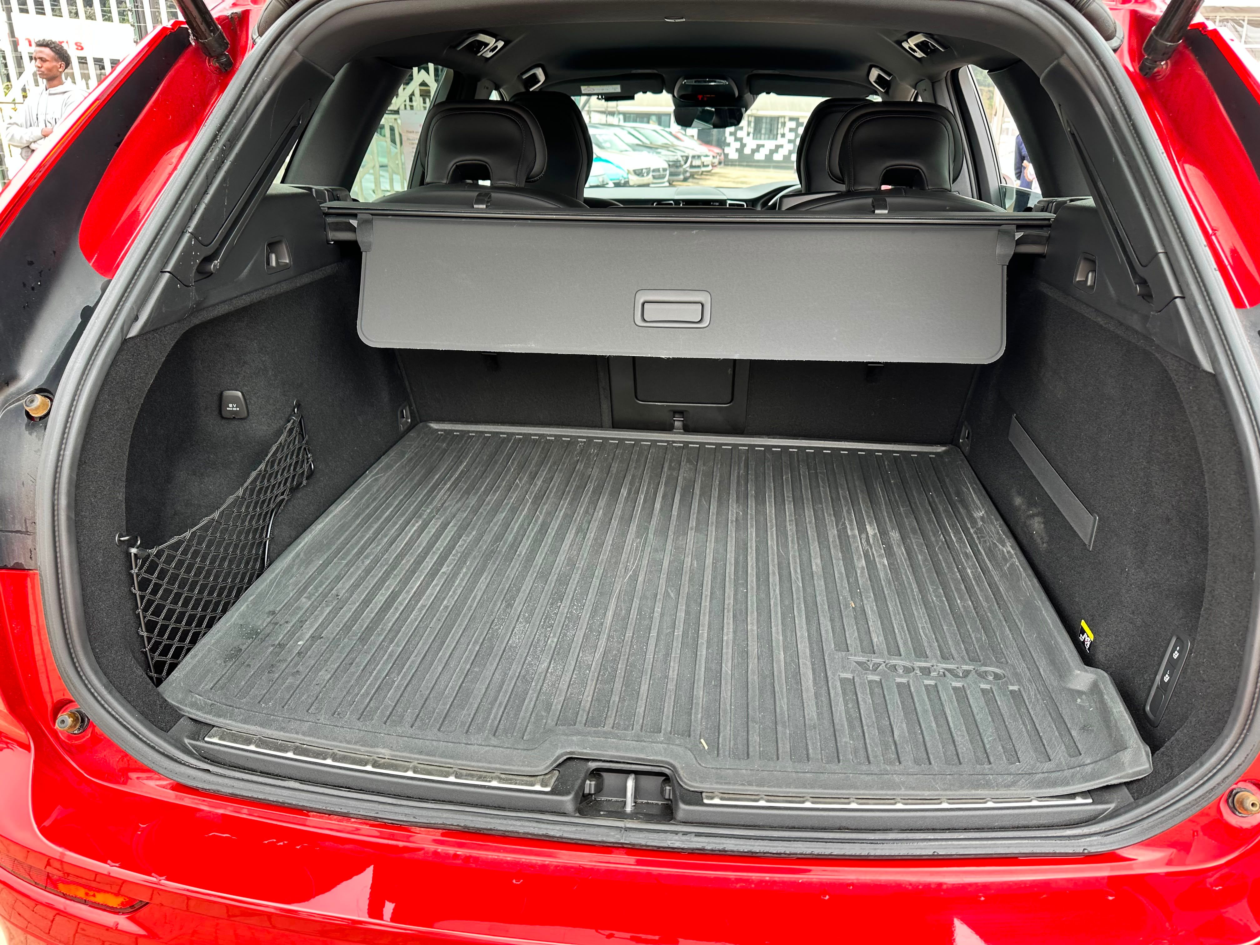 2019 volvo XC60 D4 inscription thumbnail 6