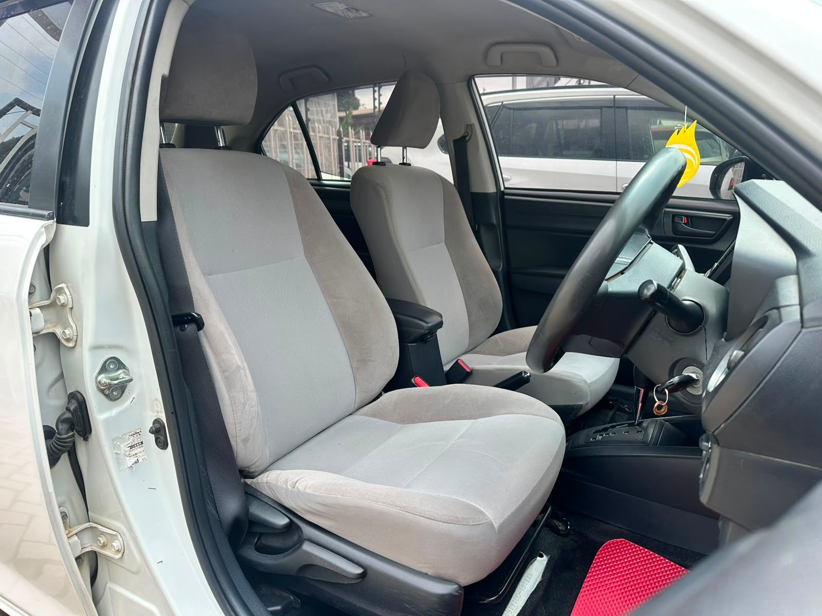 2016 Toyota Axio non Hybrid  thumbnail 7