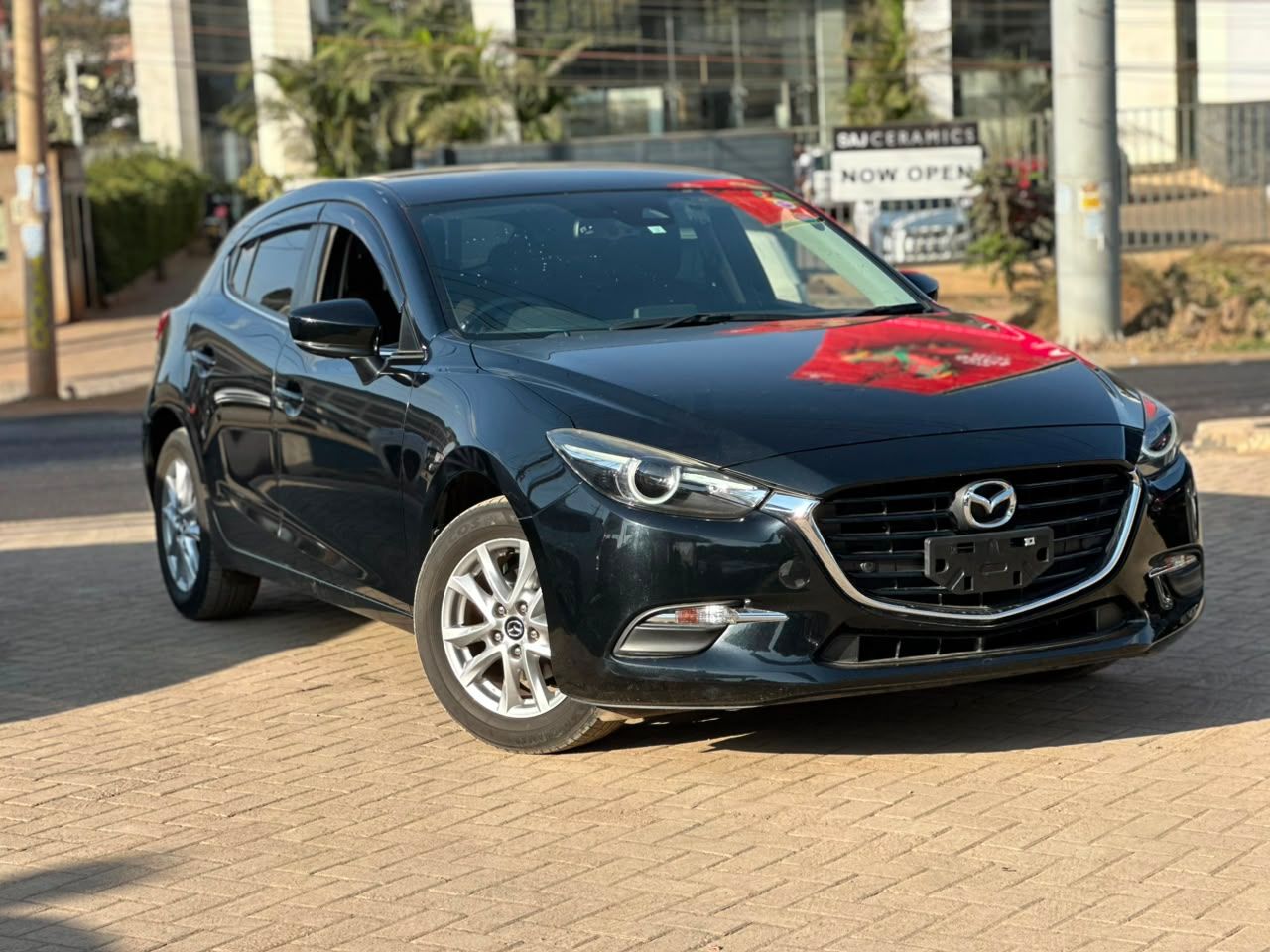 2019 Mazda Axela  thumbnail 2