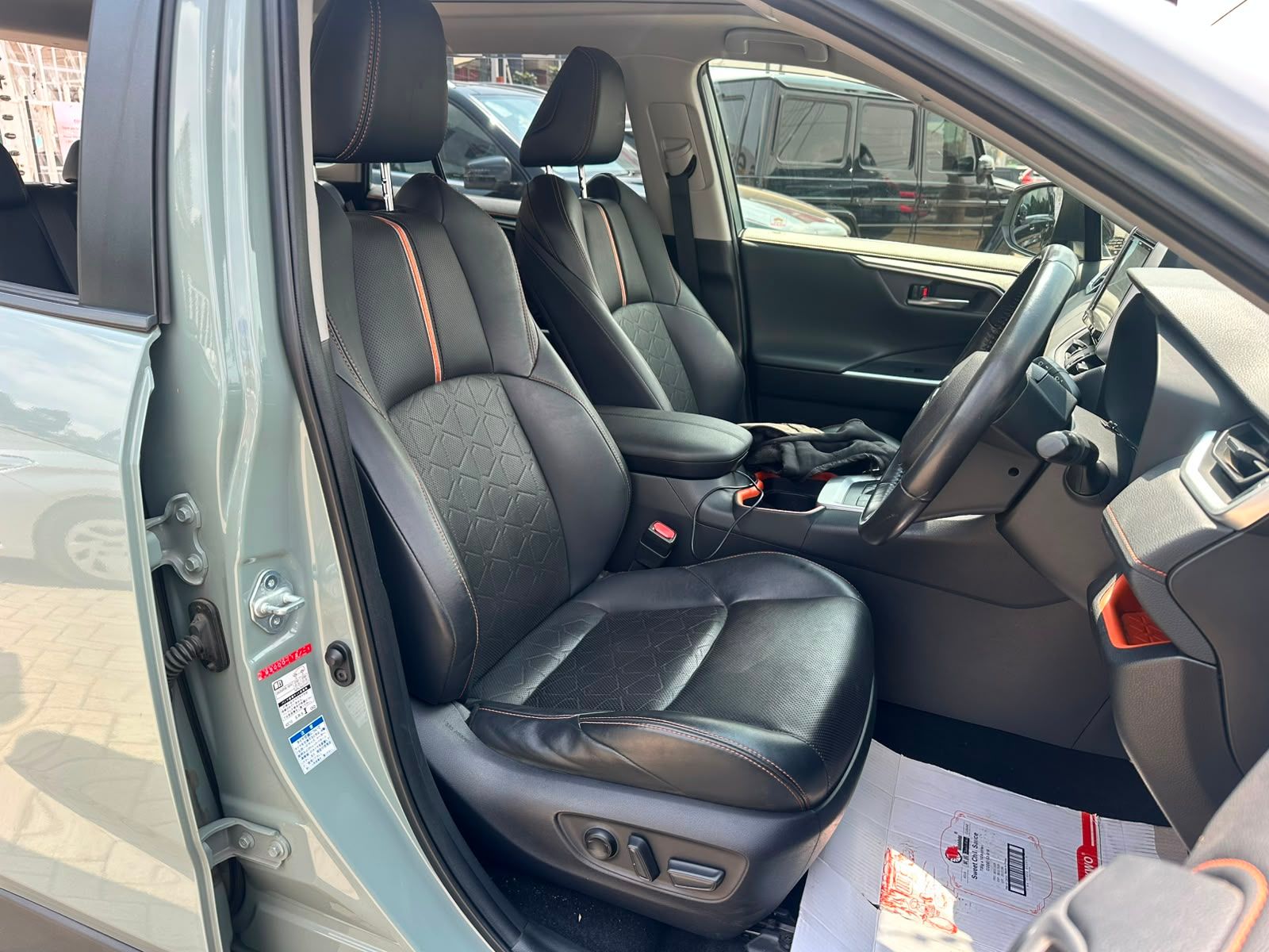 2019 Toyota RAV4 Adventure thumbnail 7