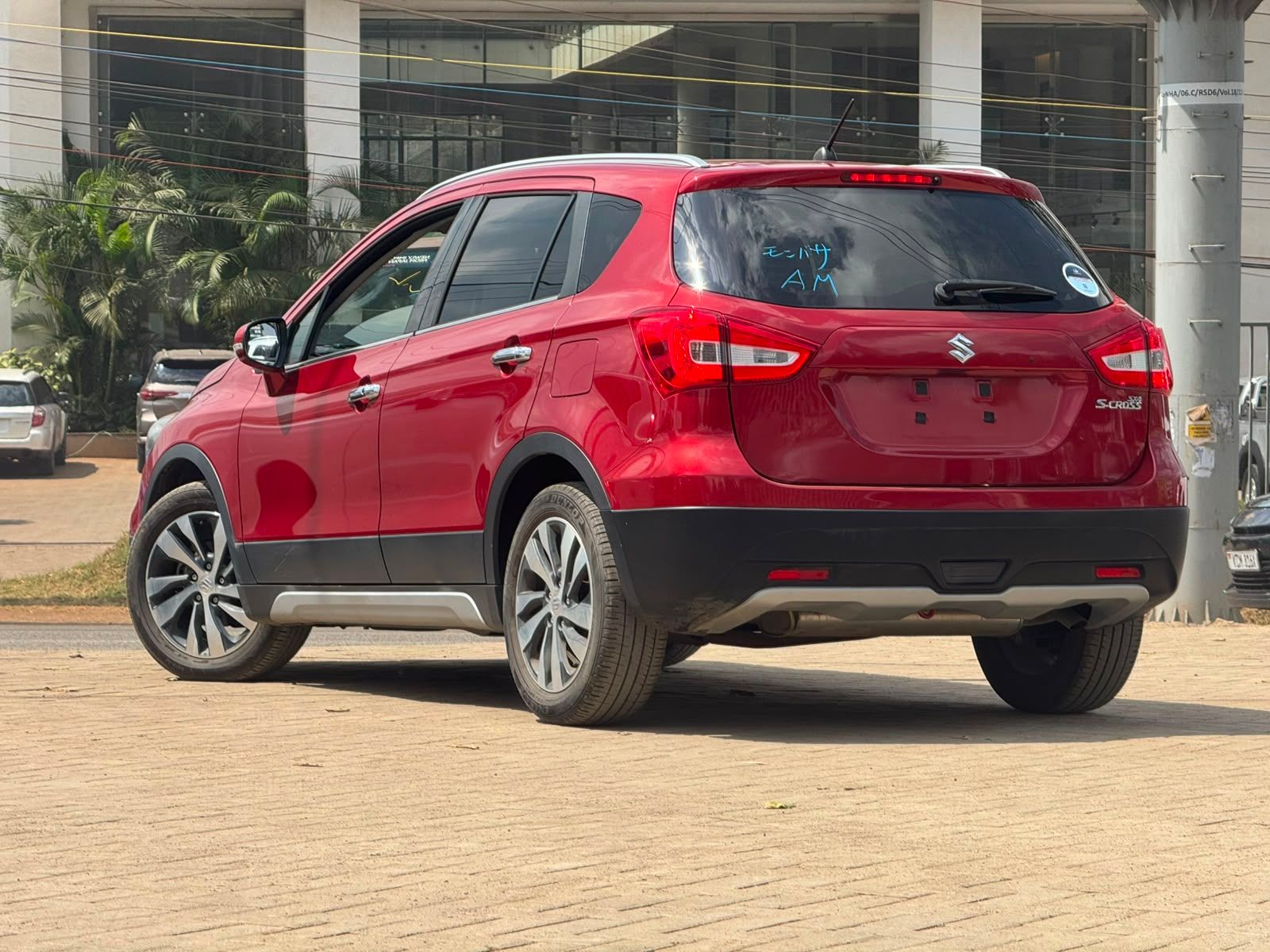 2019 Suzuki SX4-S-Cross thumbnail 4