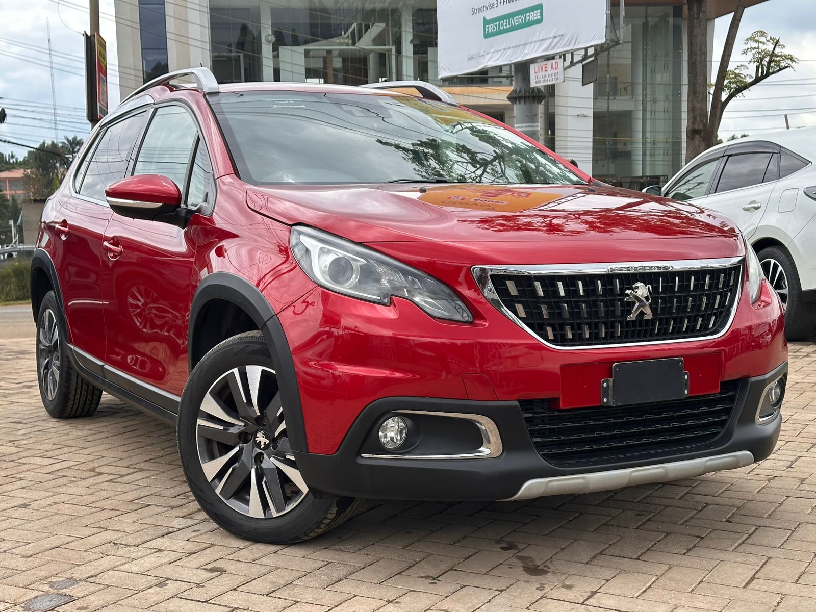 2019 Peugeot 2008 - view 2