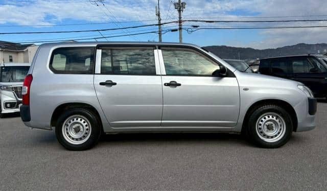 2019 Toyota Probox - view 3