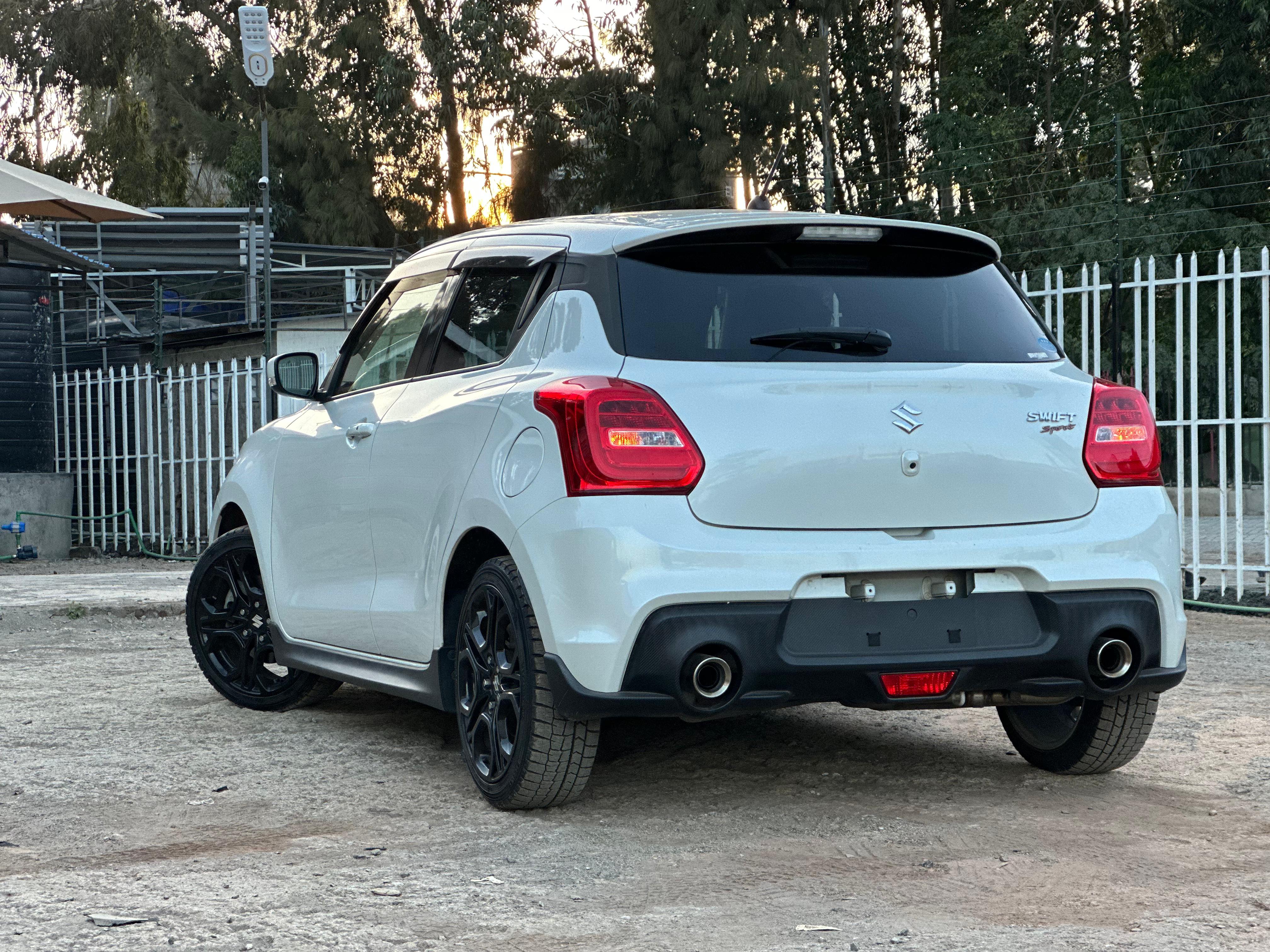 2018 Suzuki Swift Sport thumbnail 6