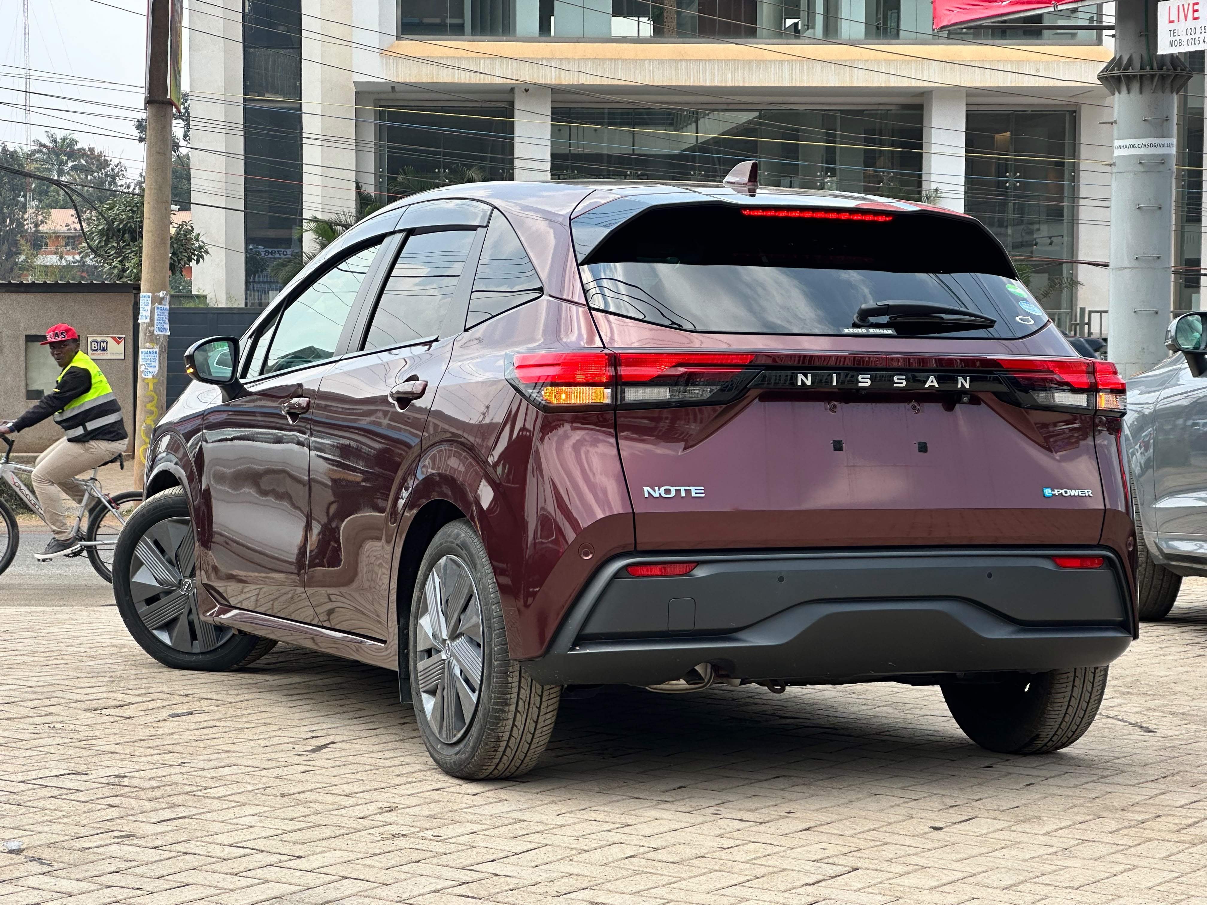 2021 Nissan Note thumbnail 4